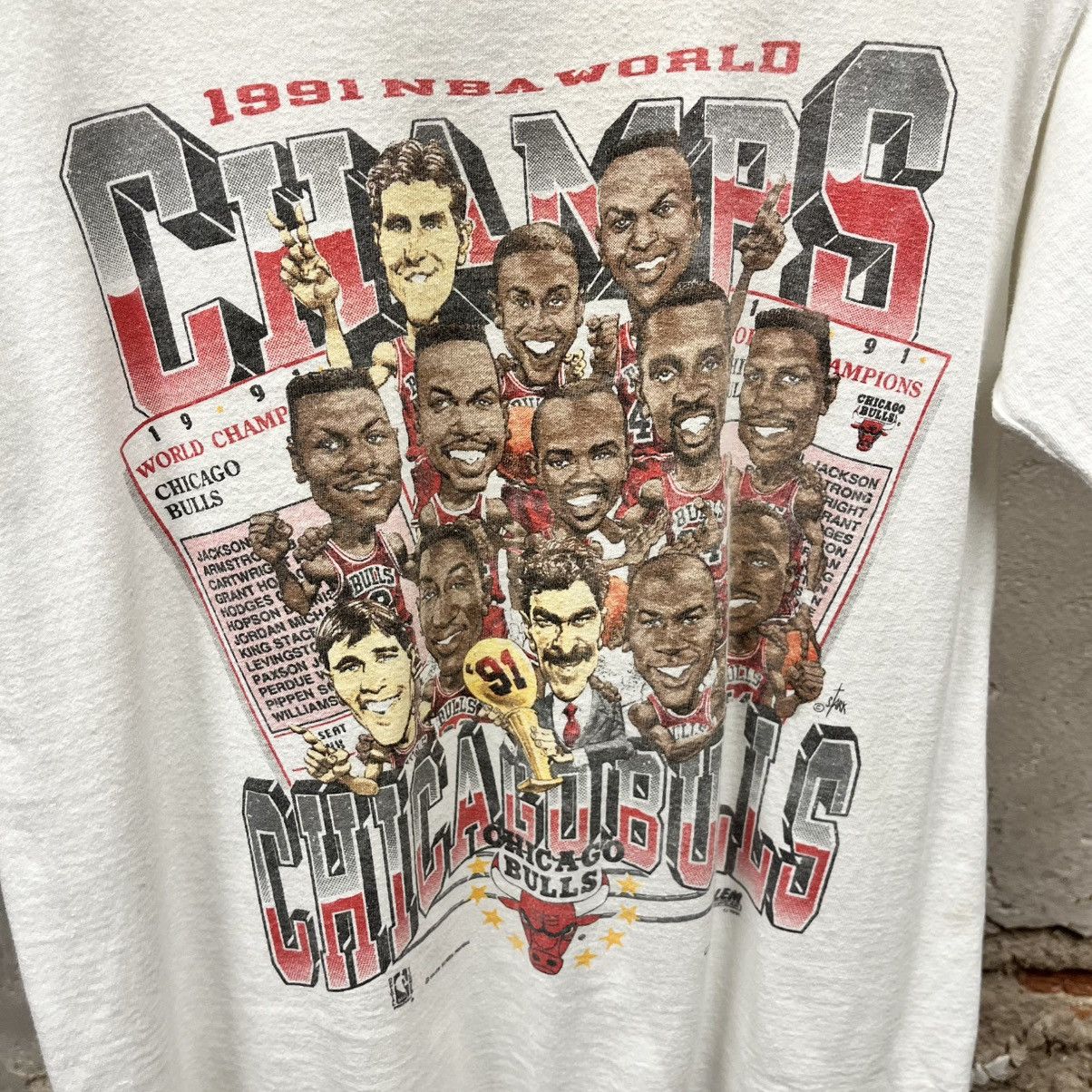 Salem Sportswear Vintage 1991 Chicago Bulls Caricature World Champs Tee 90s Size US M / EU 48-50 / 2 - 2 Thumbnail