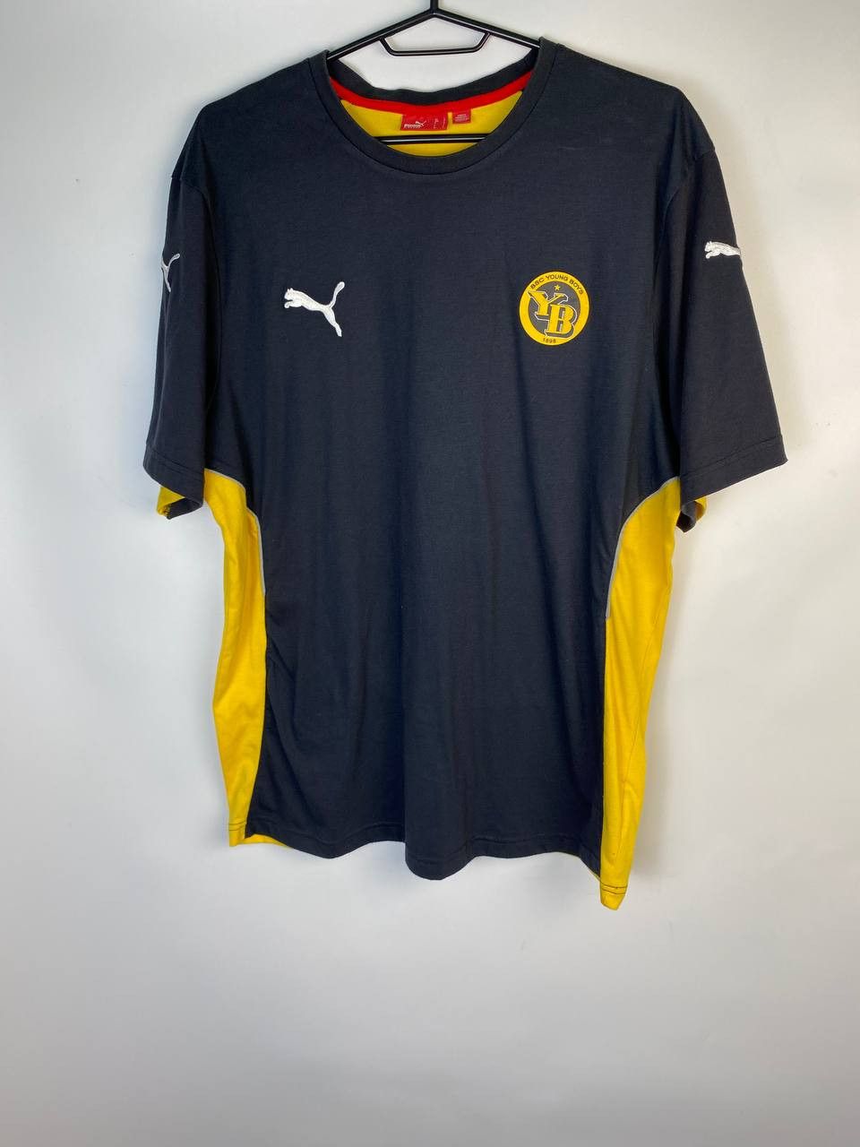 Puma YOUNG BOYS FOOTBAL SHIRT SOCCER JERSEY PUMA Size US L / EU 52-54 / 3 - 1 Thumbnail