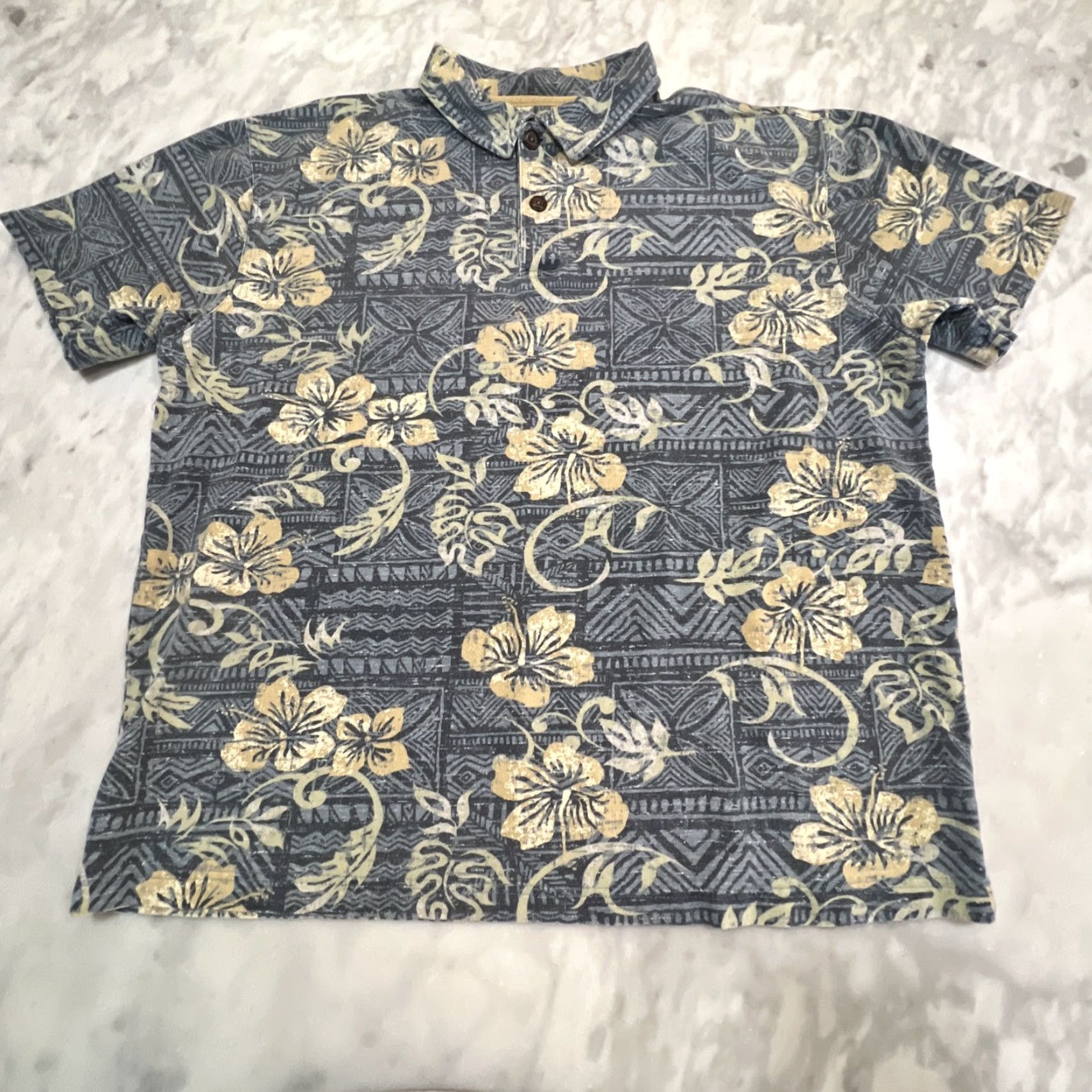 Vintage VINTAGE Crazy Shirt Hawaiian Polo Shirt Men’s Large Casual 1990s Cotton Blue Tan Floral Hibiscus Size US L / EU 52-54 / 3 - 3 Thumbnail