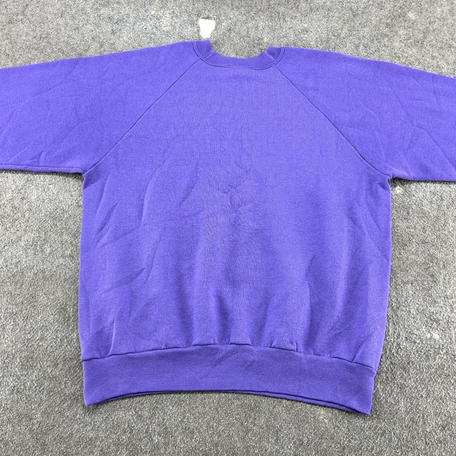 Vintage VINTAGE Onieta Sweatshirt Mens L Purple Crew Neck Pullover Fleece Blank USA 90s Size US L / EU 52-54 / 3 - 7 Thumbnail