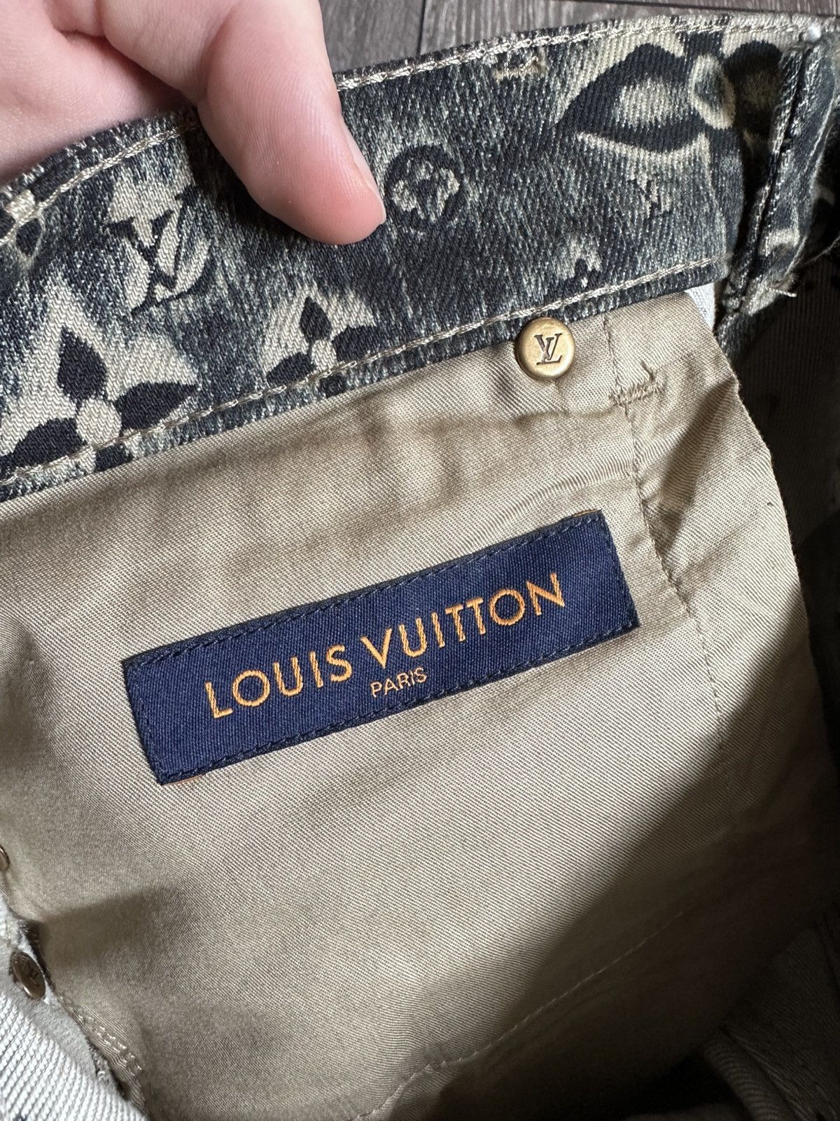 Louis Vuitton louis vuitton dark blue star monogram cargo pants new Size US 32 / EU 48 - 7 Thumbnail