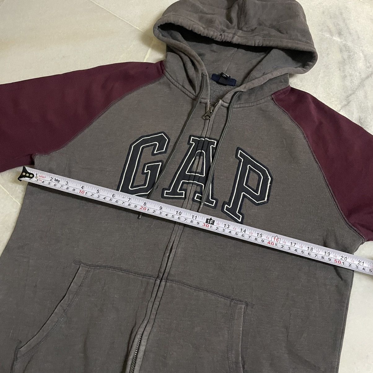 Japanese Brand Pullover Hooded GAP Kanye West Inspired Size US M / EU 48-50 / 2 - 8 Thumbnail