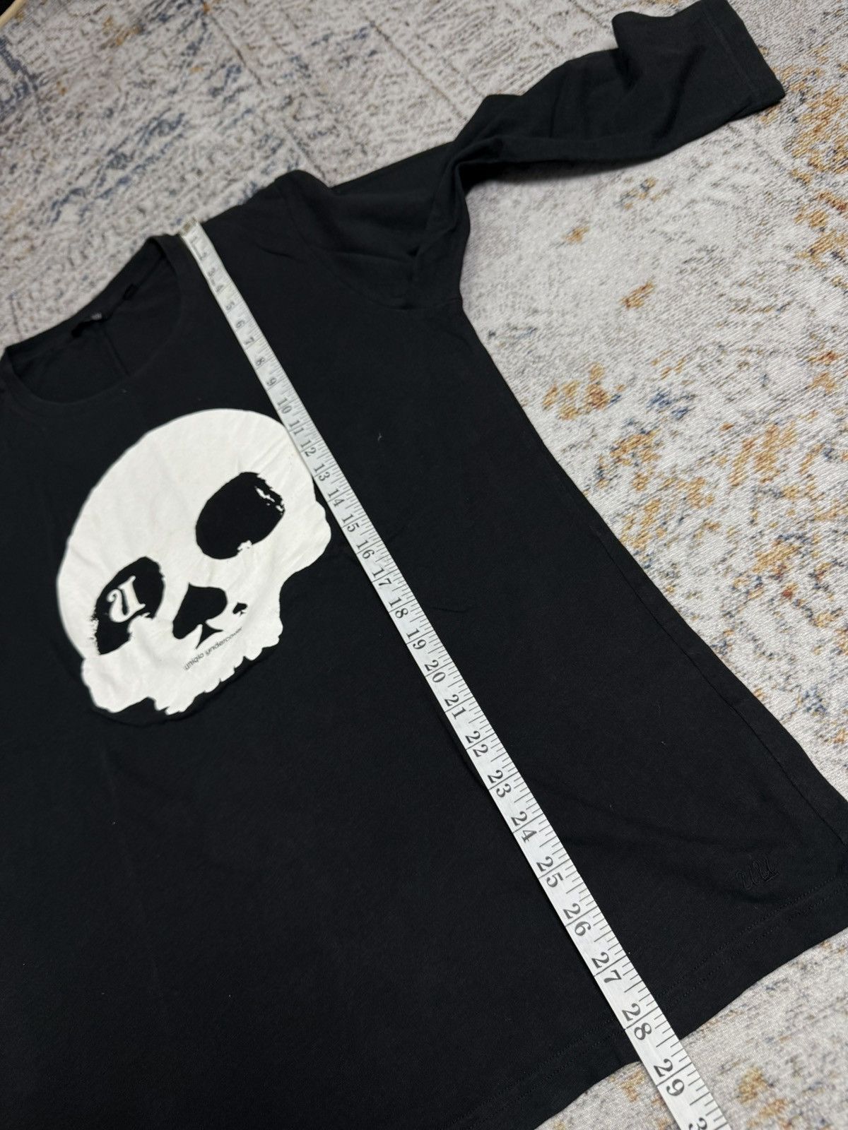 Undercover × Uniqlo undercover x uniqlo skull art long sleeve Size US L / EU 52-54 / 3 - 11 Thumbnail