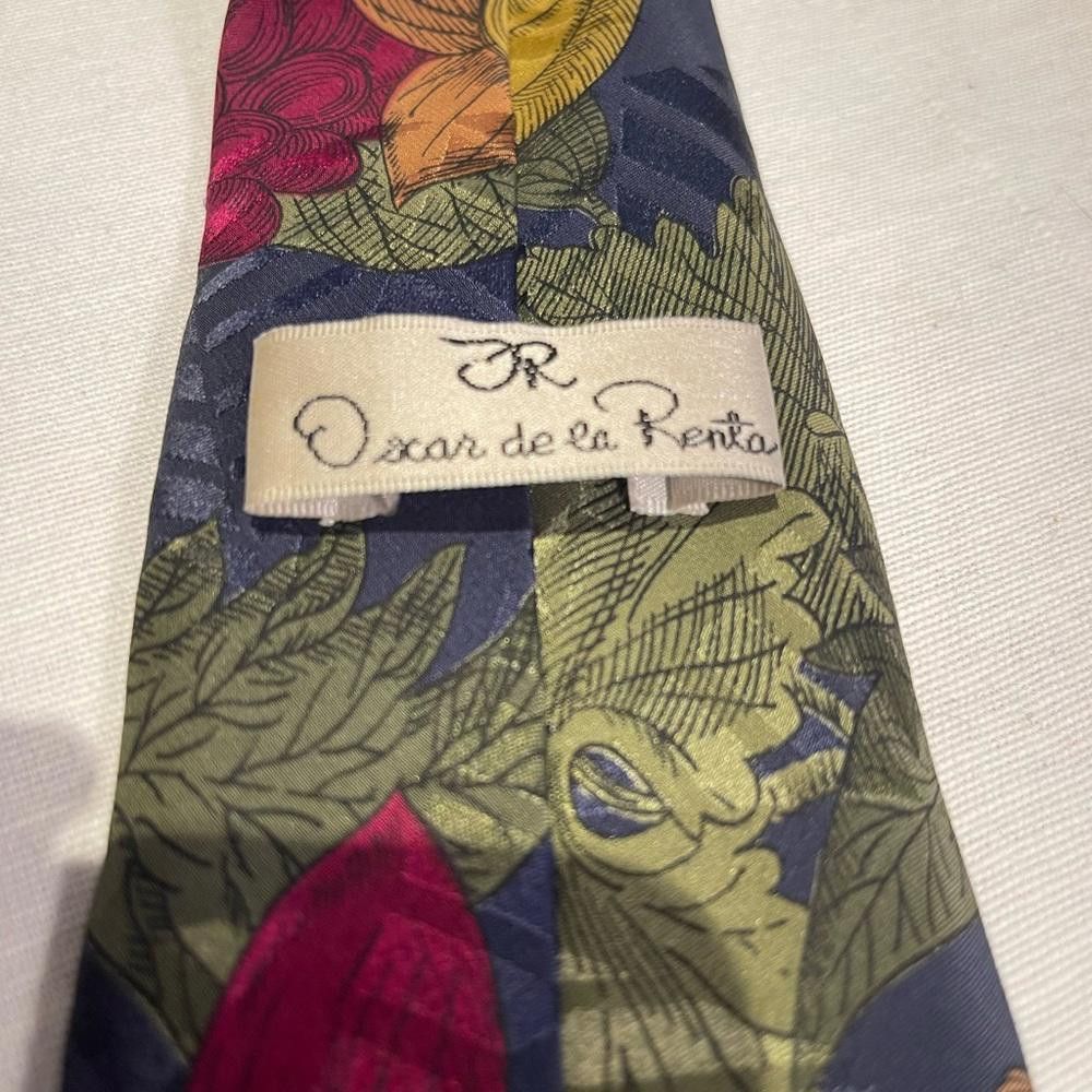 Oscar De La Renta Beautiful retro Oscar de la Renta flower tie Size ONE SIZE - 1 Thumbnail