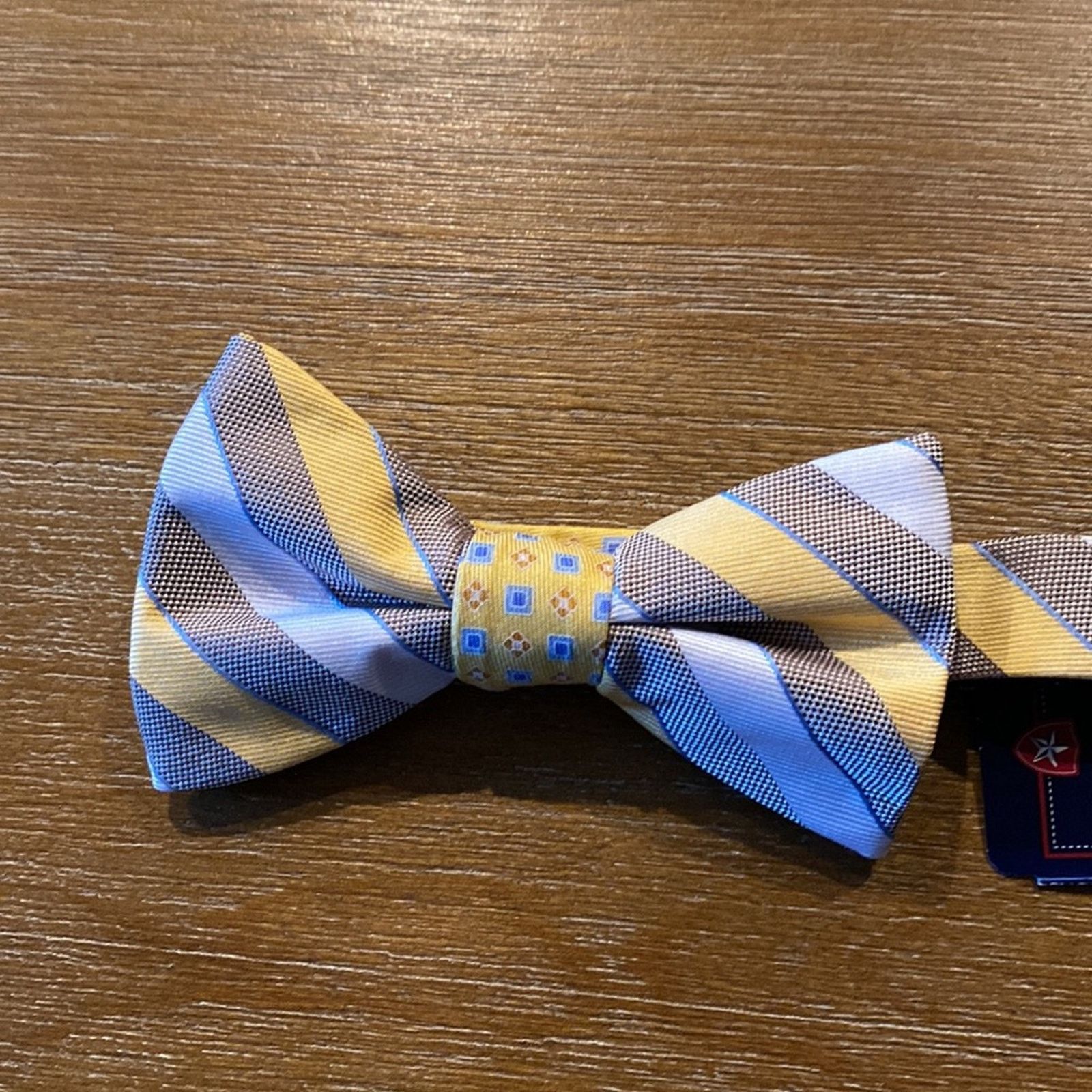 Saddlebred Saddlebred Yellow NWT bow tie adjustable formal homecoming Size ONE SIZE - 1 Thumbnail