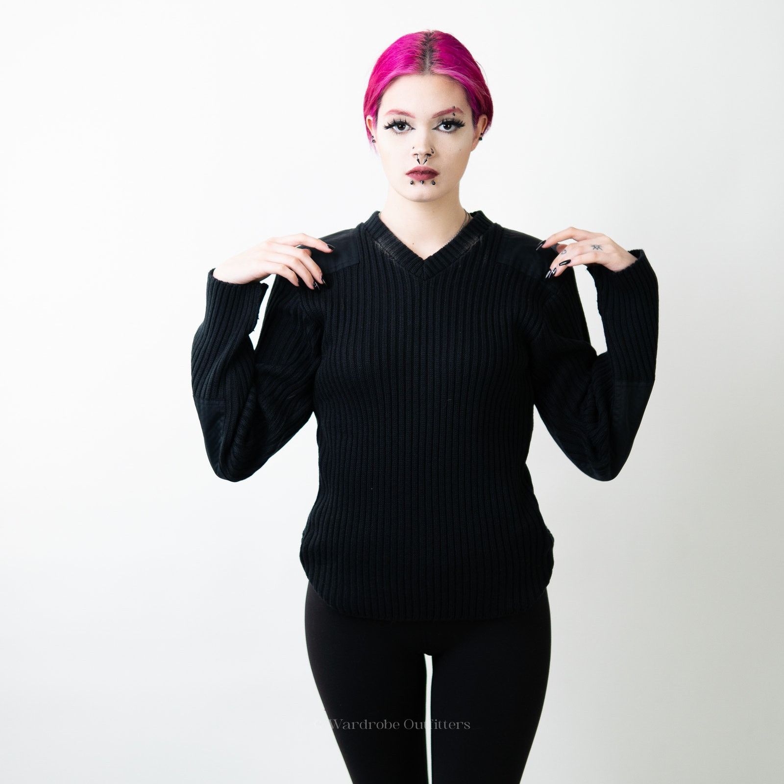 Designer Blauer THICK V-Neck Classic Ribbed Knit Sweater - S Size S / US 4 / IT 40 - 6 Thumbnail