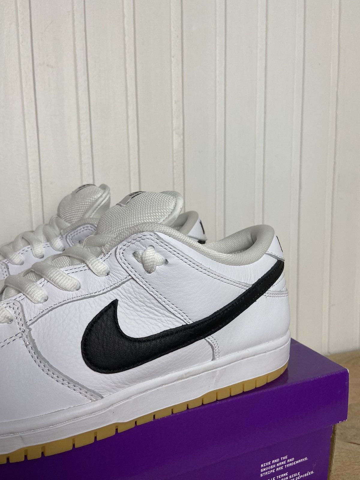 Nike New Nike SB Dunk Low Pro "White Gum" authentic Size 11US Size US 11 / EU 44 - 2 Thumbnail