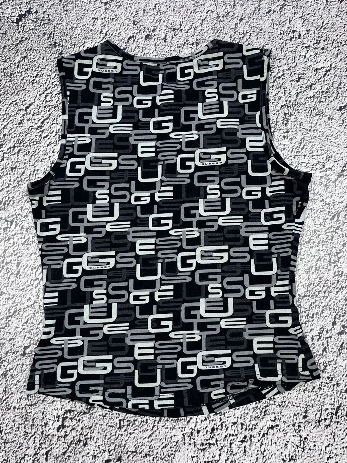 Guess Vintage Guess monogrammed sport tank top size M Size M / US 6-8 / IT 42-44 - 7 Thumbnail
