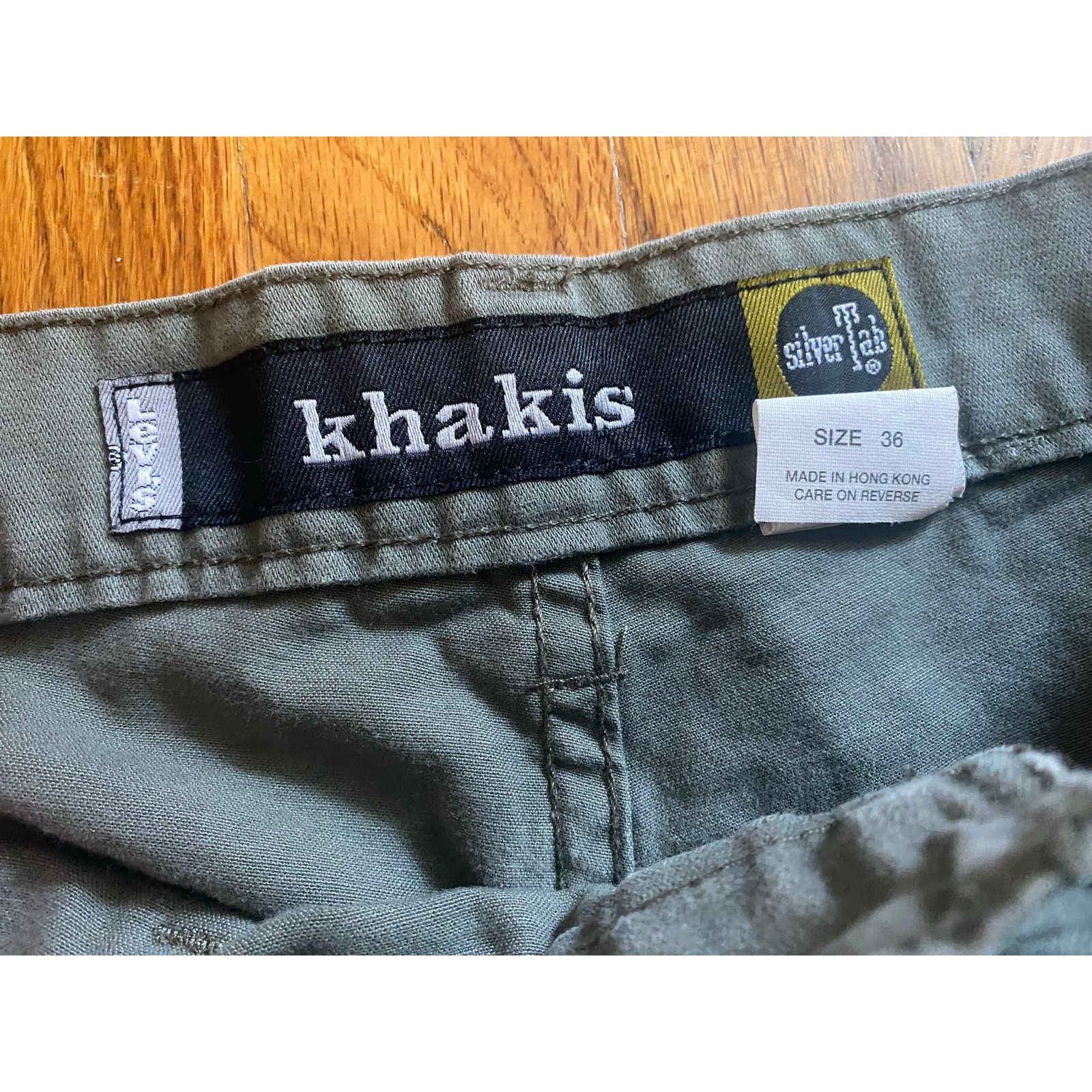 Levi's VTG Levis Silvertab Khakis Shorts Green Cargo 4Pocket Y2K 36 Size US 36 / EU 52 - 3 Thumbnail