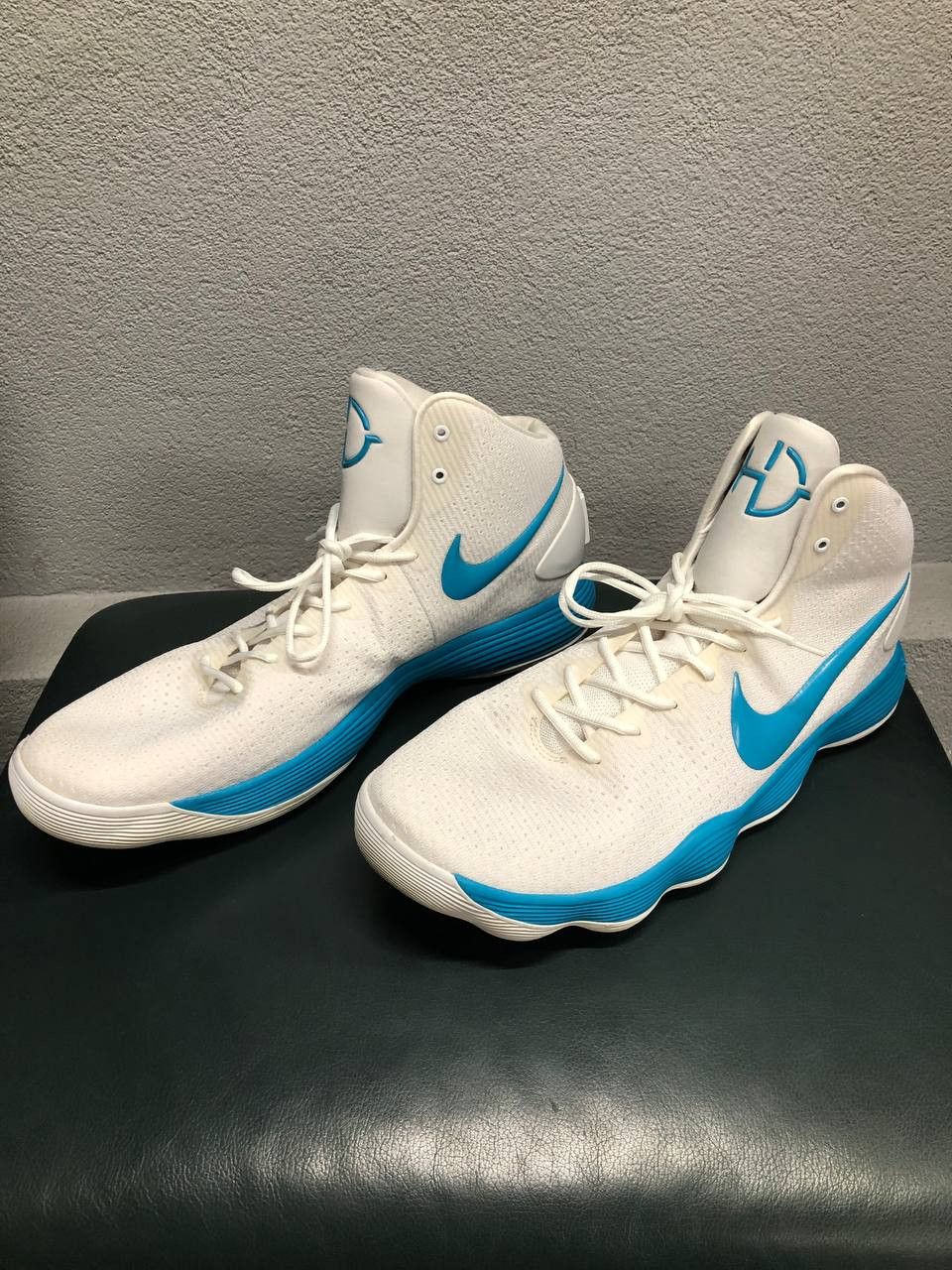 Nike Nike Hyperdunk 2017 mens size US 16,5 / EU 51 / 34,5 cm Size US 15 / EU 48 - 1 Thumbnail