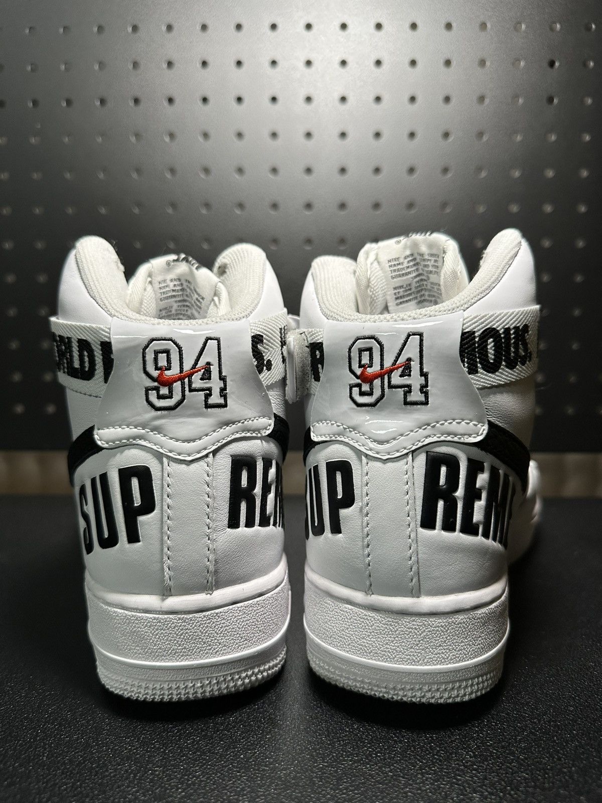 Nike × Supreme Supreme x Nike Air Force 1 one size 8 World Famous AF1 Size US 8 / EU 41 - 7 Thumbnail