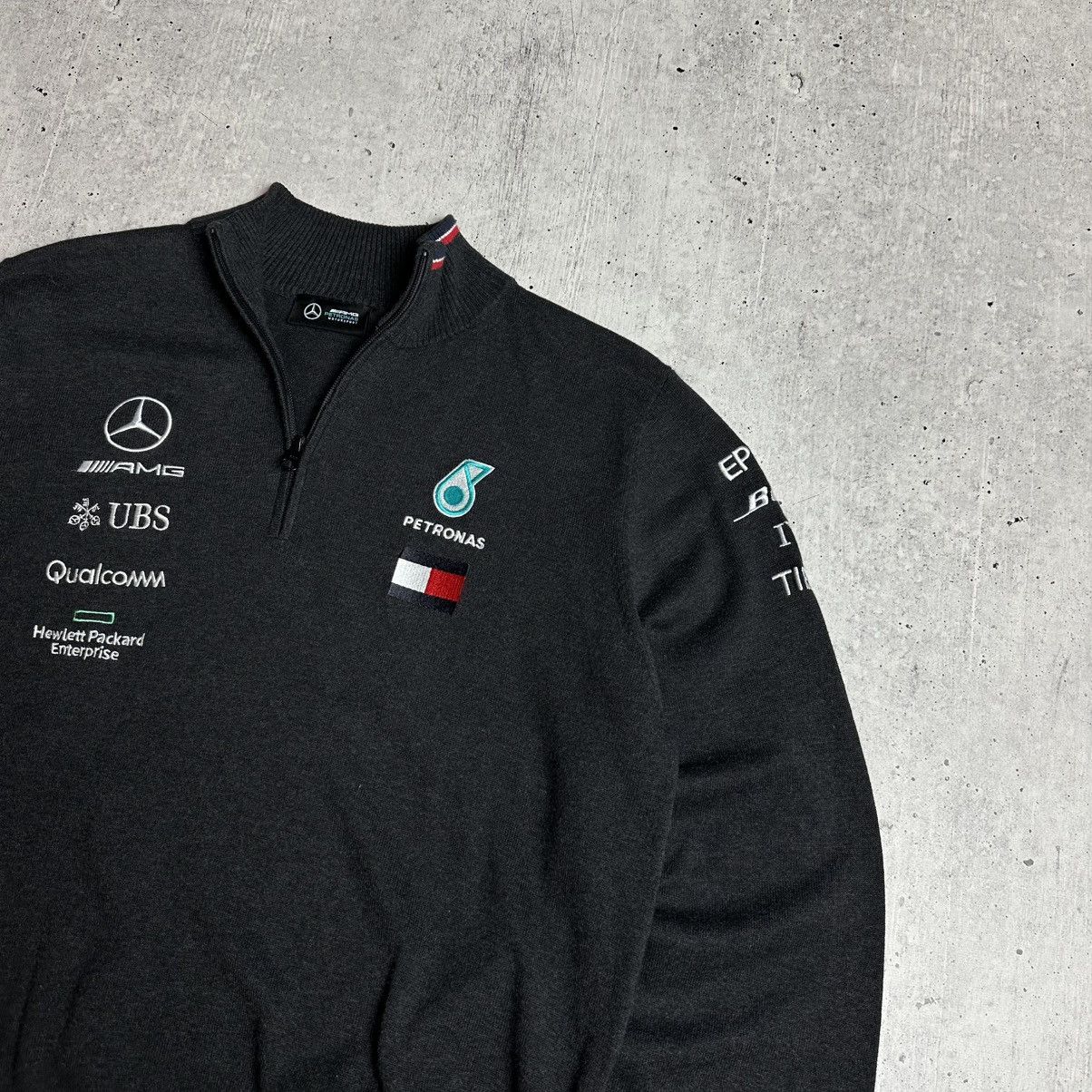 Mercedes-Benz × Tommy Hilfiger Formula Uno Mercedes Benz AMG Petronas 1/4 Zip Nylon Sweater Size US XL / EU 56 / 4 - 4 Thumbnail