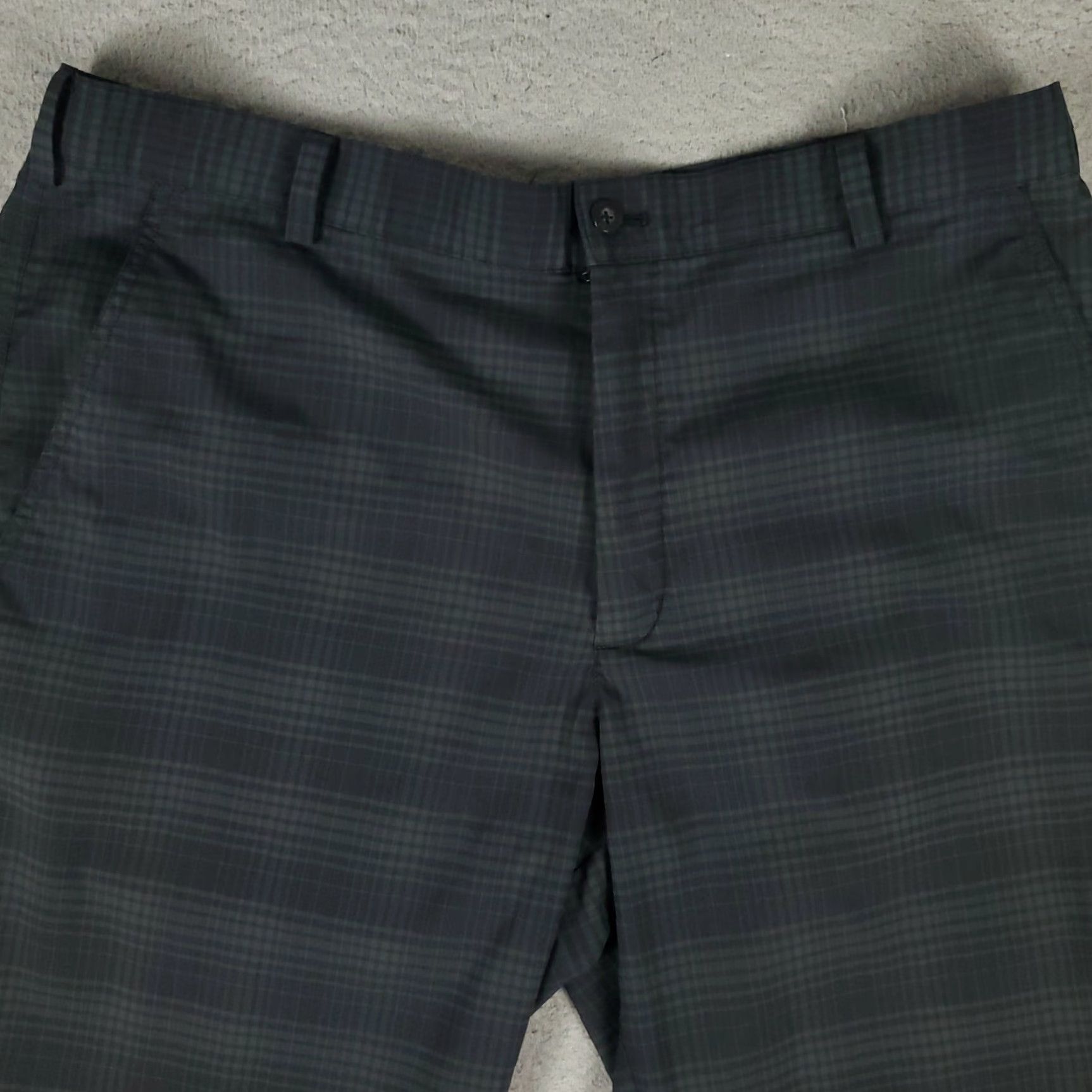 Nike Nike Pants Mens 36x29 Gray Plaid Swoosh Dri Fit Golf Flat Front Chino Trousers Size US 36 / EU 52 - 2 Thumbnail
