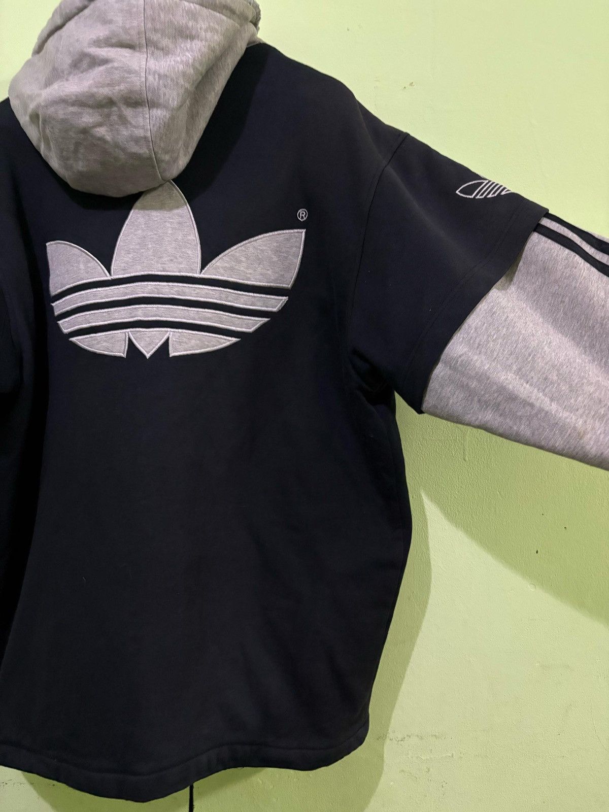 Adidas Vintage Adidas Hoodies Big Logo Design Black Gray Design Size US M / EU 48-50 / 2 - 11 Thumbnail