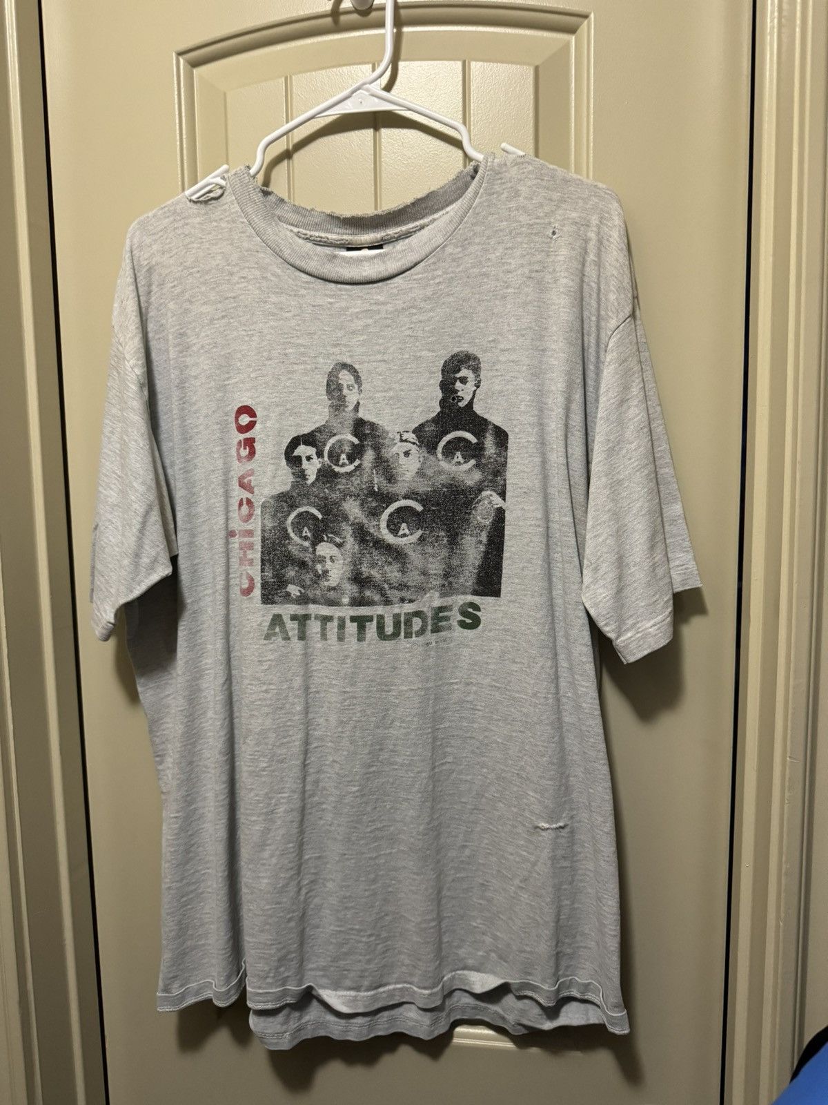 Band Tees × Vintage THRASHED Chicago Attitudes Vintage Tee Size US L / EU 52-54 / 3 - 1 Thumbnail