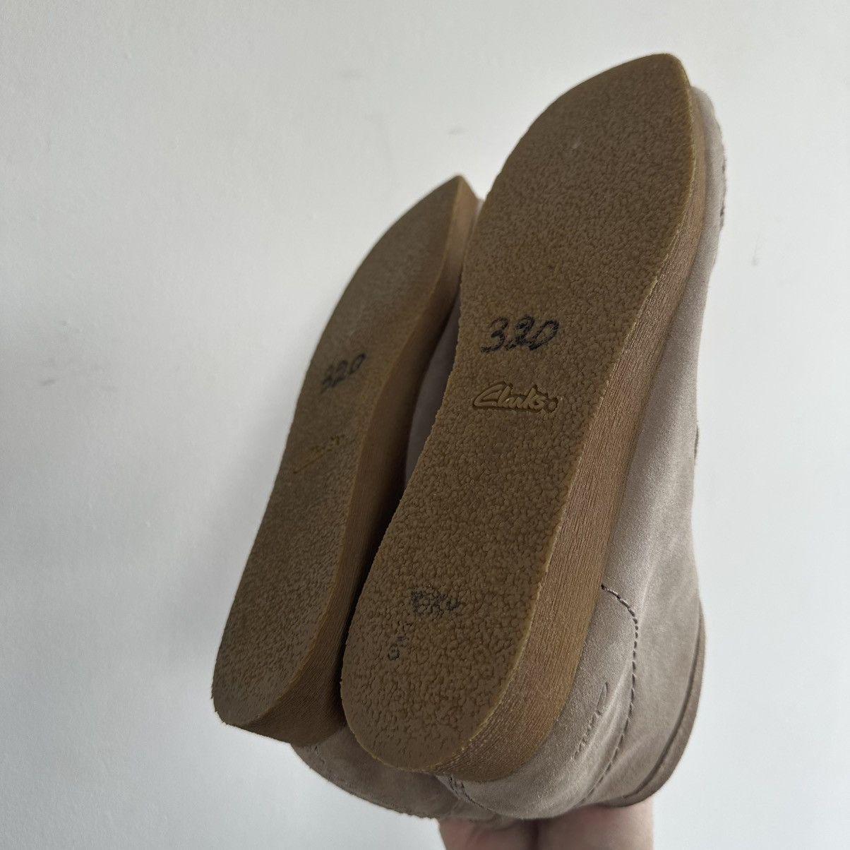 Clarks Clarks Wallabee Biege Suede Size US 7.5 / EU 40-41 - 9 Thumbnail