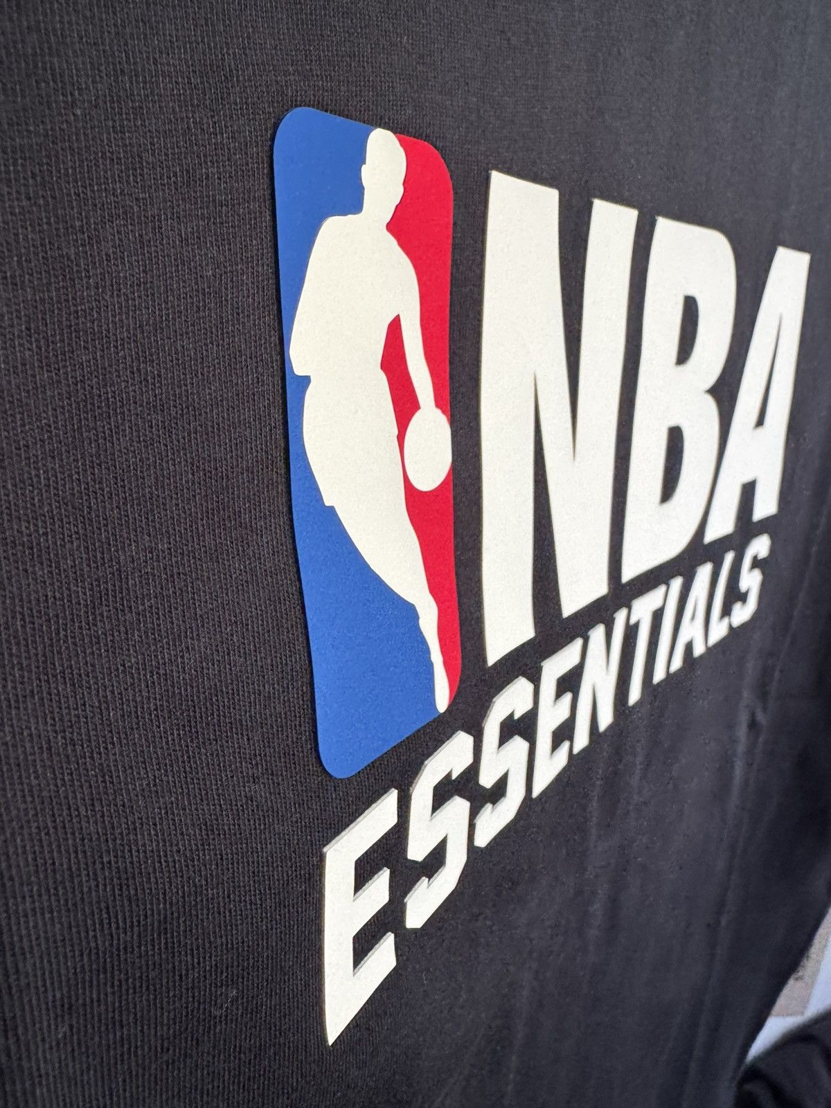 Essentials × NBA Fear Of God Essentials NBA Tee Black Size US XS / EU 42 / 0 - 2 Thumbnail