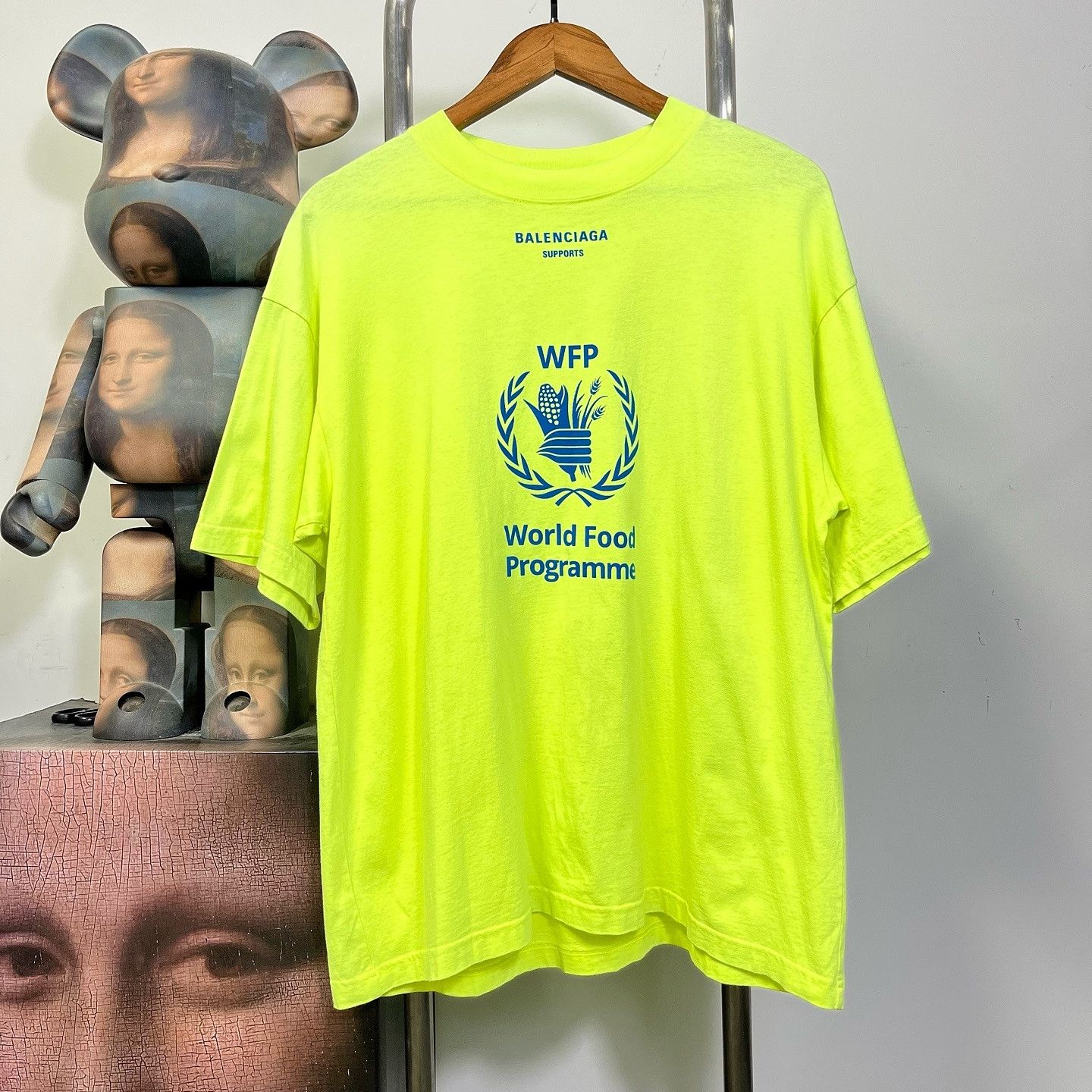 Balenciaga Balenciaga WFP Logo T-Shirt Size XS Size US XS / EU 42 / 0 - 1 Thumbnail