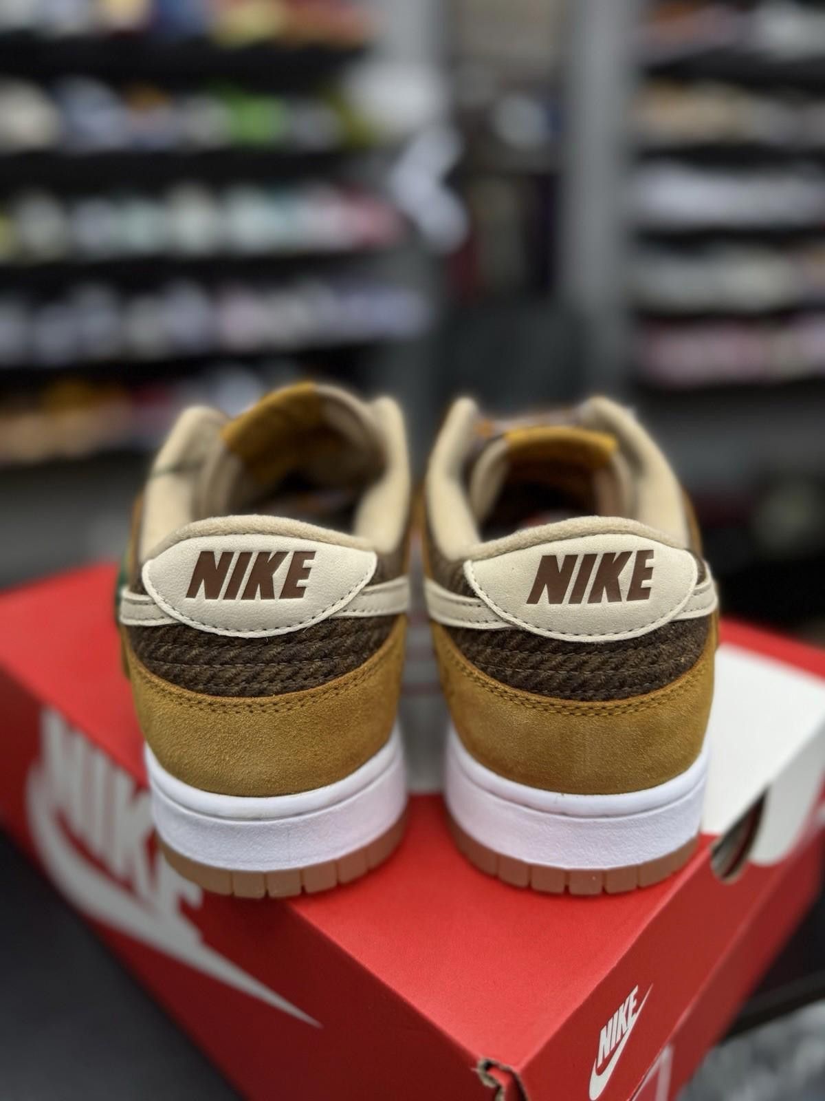 Nike Nike Dunk Low 'Teddy Bear' DZ5350-288 10 Brand New Size US 10 / EU 43 - 8 Thumbnail