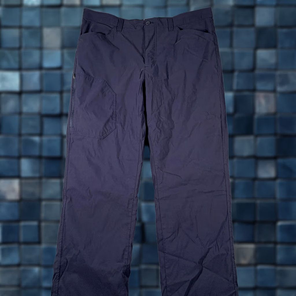 Eddie Bauer Eddie Bauer Pants Mens 37x30 Navy Flannel Lined Tech Hiking Stretch Insulated Size US 36 / EU 52 - 1 Thumbnail
