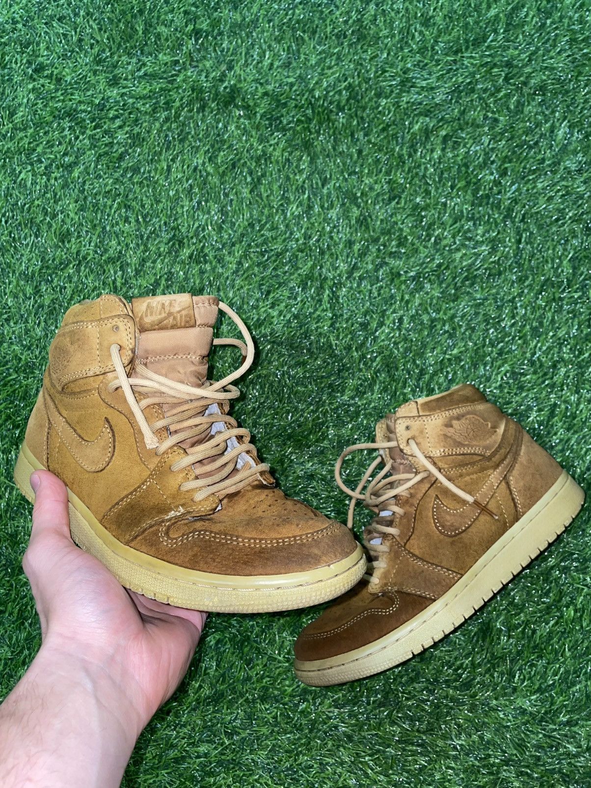 Jordan Brand Nike Jordan 1 Wheat Size 7 Size US 7 / EU 40 - 1 Thumbnail