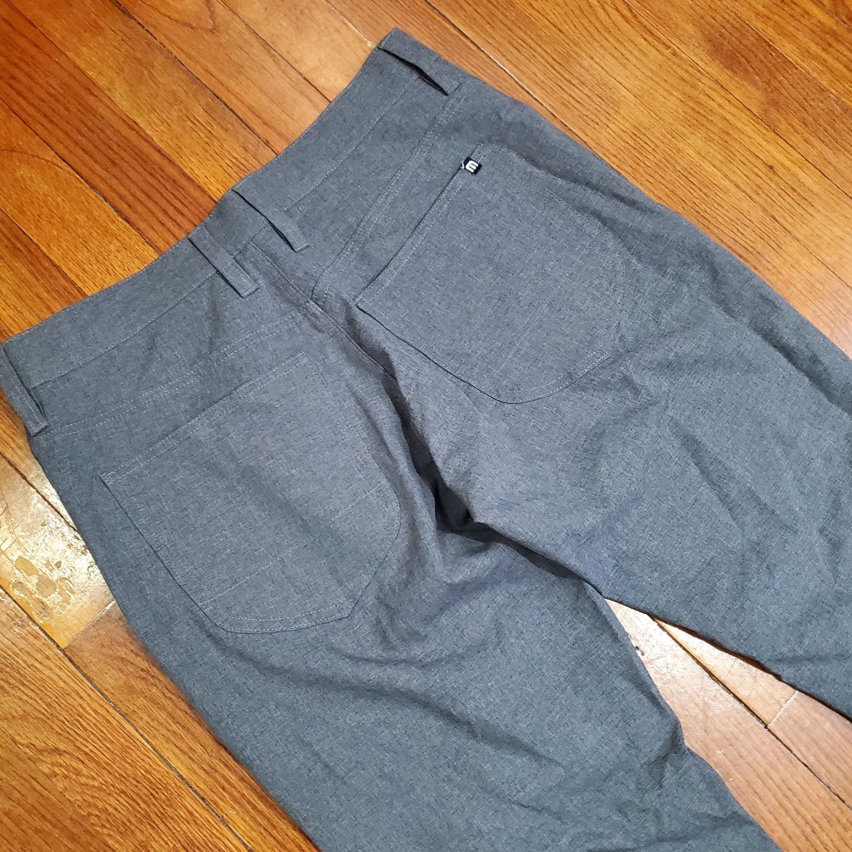 TravisMathew TravisMathew Pants Mens 30 Gray Performance Stretch 5-Pocket Golf Casual Khakis Shirt? Size US 30 / EU 46 - 3 Thumbnail