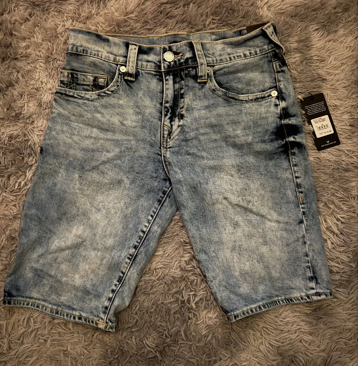True Religion True Religion Light Blue Distressed Denim Shorts DS Size 32 Size US 32 / EU 48 - 2 Thumbnail