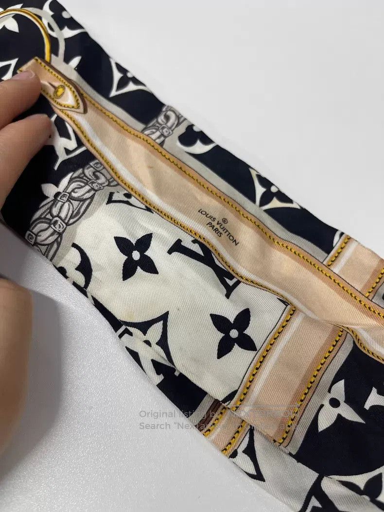 Louis Vuitton Louis Vuitton Monogram Confidential bandeau Silk Scarf Size ONE SIZE - 2 Thumbnail