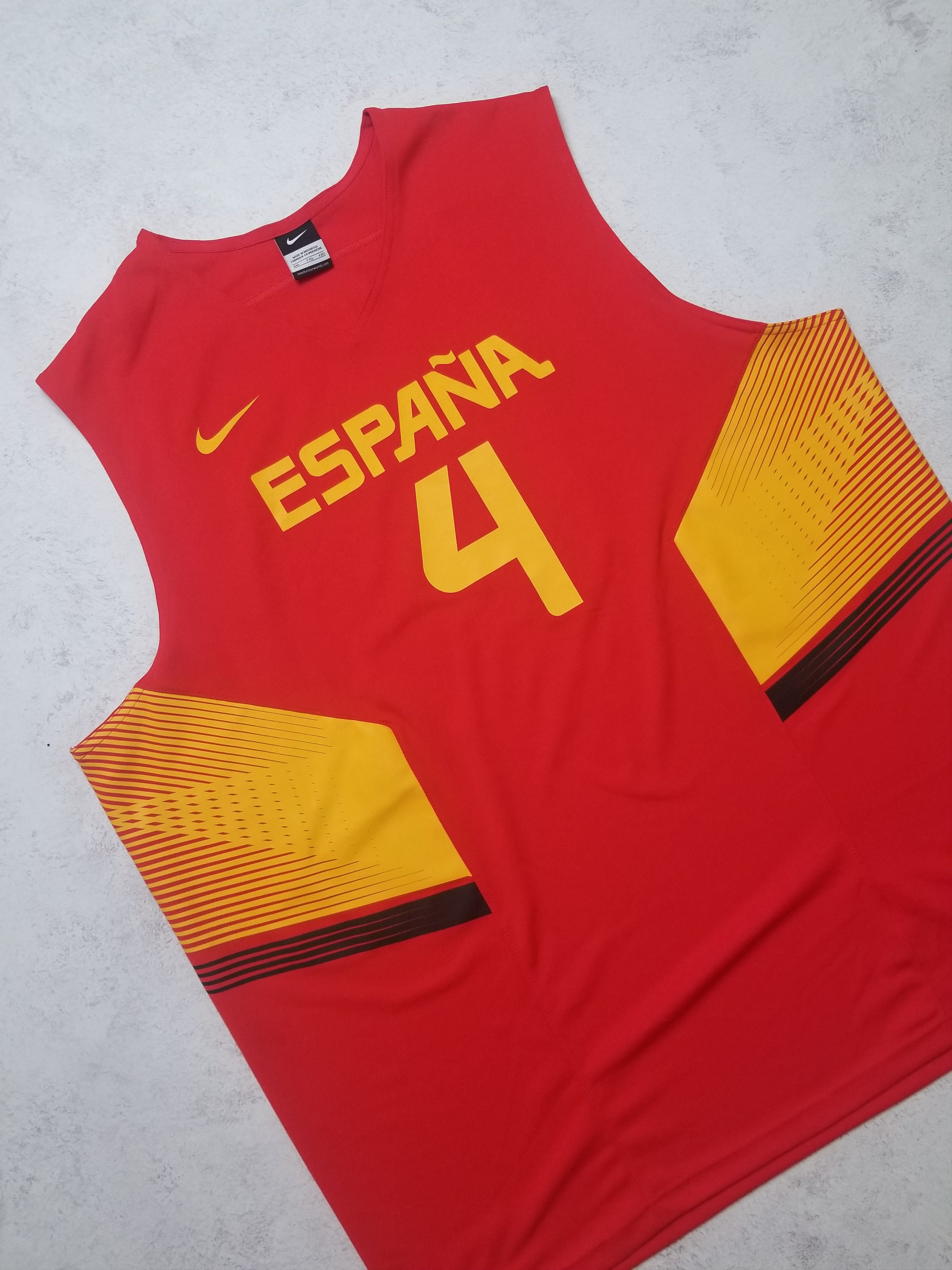 Nike SPAIN ESPANIA #4 PAU GASOL 2014-2015 BASKETBALL SHIRT JERSEY Size US XXL / EU 58 / 5 - 15 Thumbnail