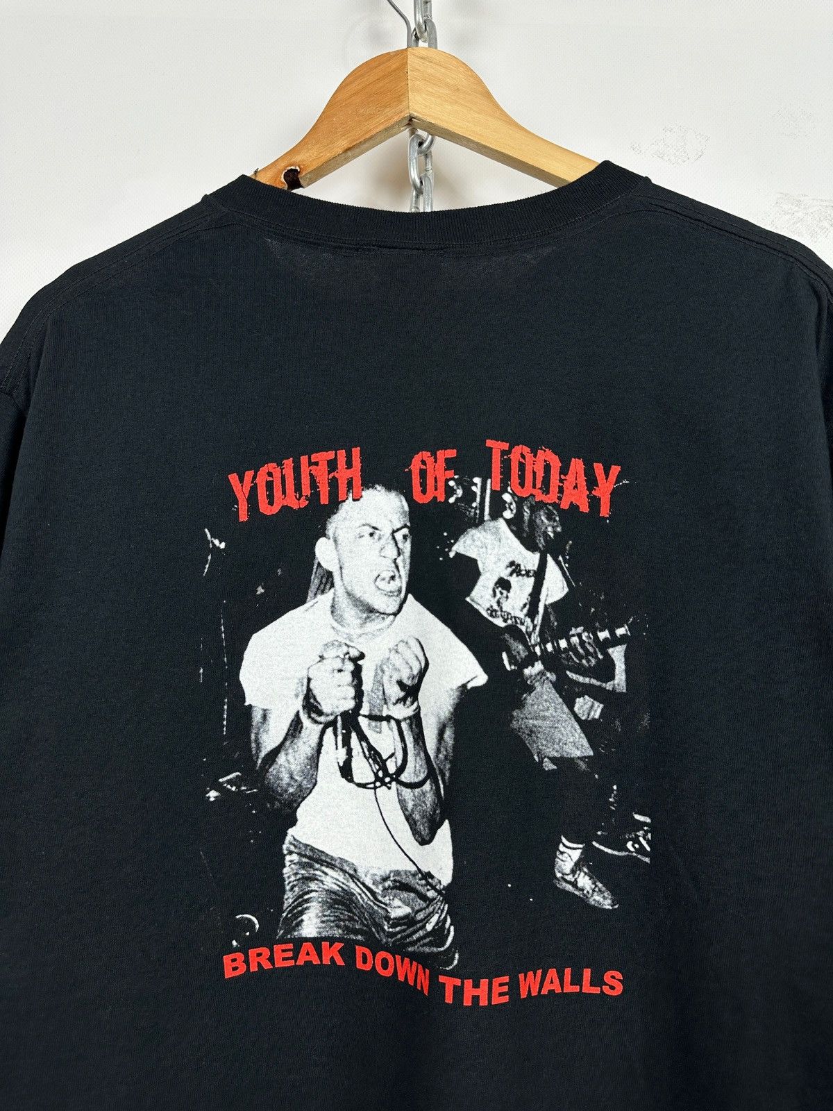 Band Tees Vintage Youth Of Today Break Down The Walls Band T-Shirt Size US L / EU 52-54 / 3 - 6 Thumbnail