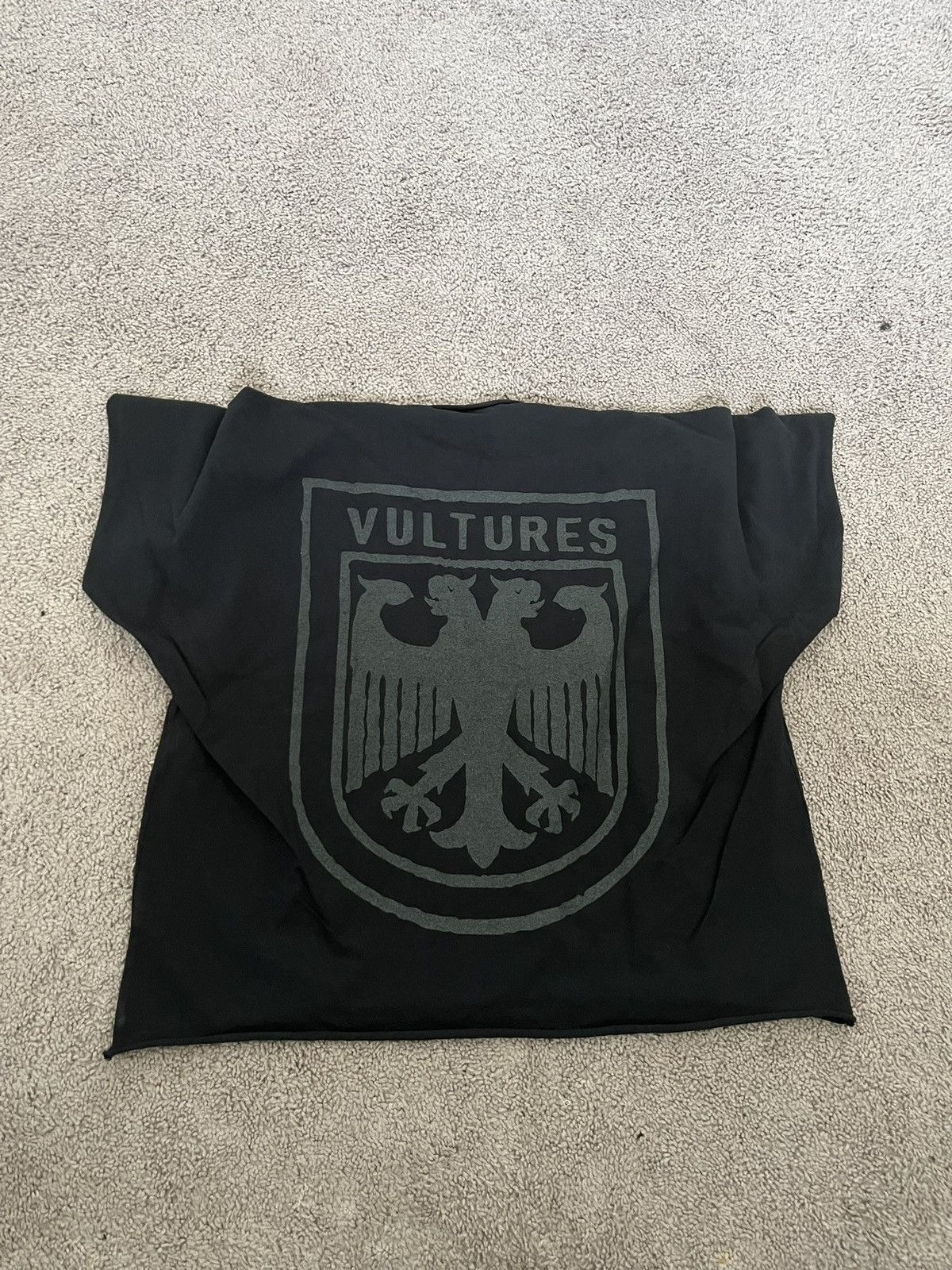 Kanye West × Vintage Vultures 1 T-Shirt (Small) Size US L / EU 52-54 / 3 - 1 Preview