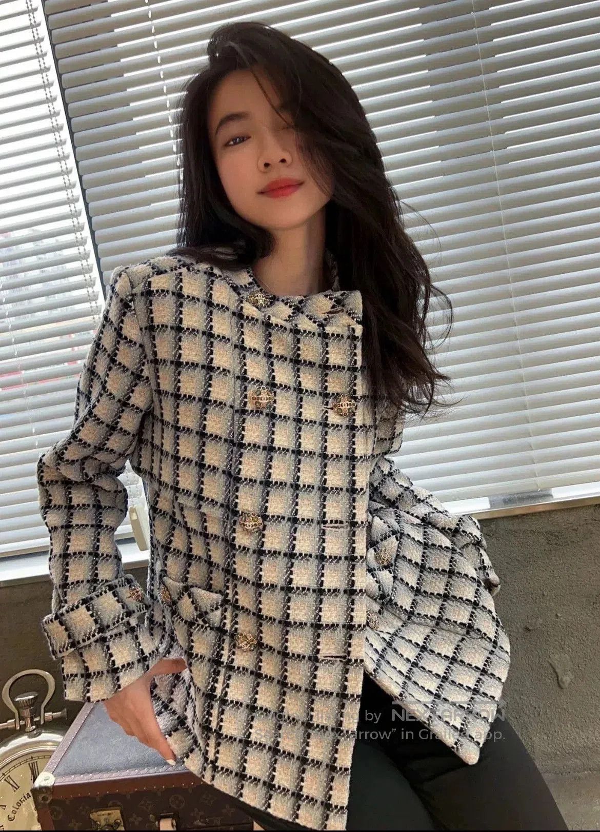Chanel Chanel 22K Flower Crystal Button Coat. Size XS / US 0-2 / IT 36-38 - 7 Thumbnail