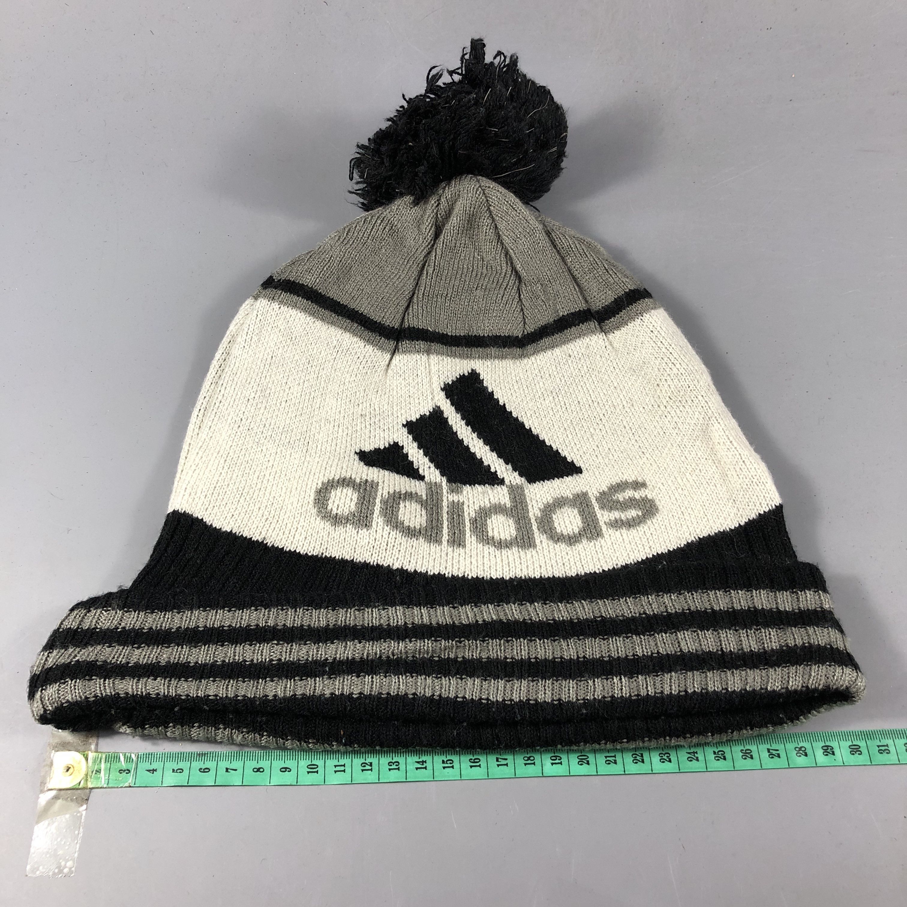 Vintage Adidas 3 Stripes Bobbles Beanie Snowcap Snow Hat B869 Size ONE SIZE - 3 Thumbnail
