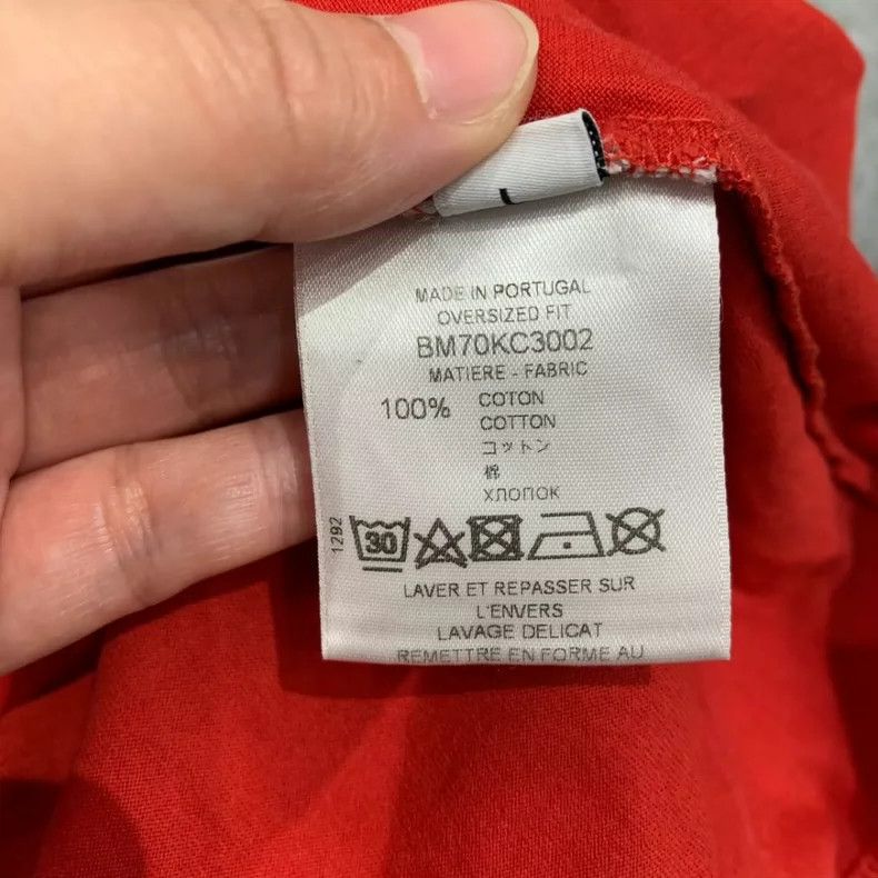 Givenchy Givenchy Red Destroyed Logo Short Sleeve / L Size / Size US L / EU 52-54 / 3 - 4 Thumbnail