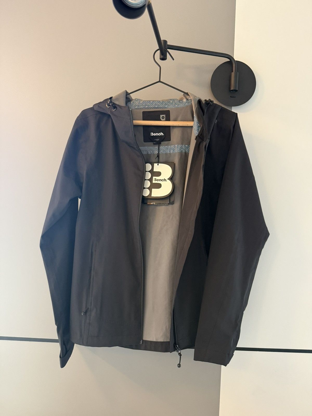 Bench Bench rain coat new with tags Size M / US 6-8 / IT 42-44 - 2 Thumbnail
