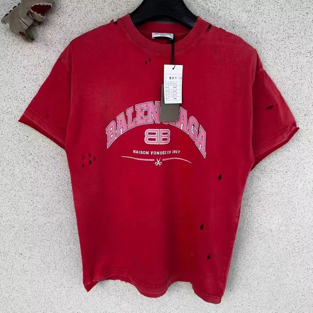 Balenciaga Balenciaga Red Scissors Distressed Short Sleeve M Size M / US 6-8 / IT 42-44 - 1 Thumbnail