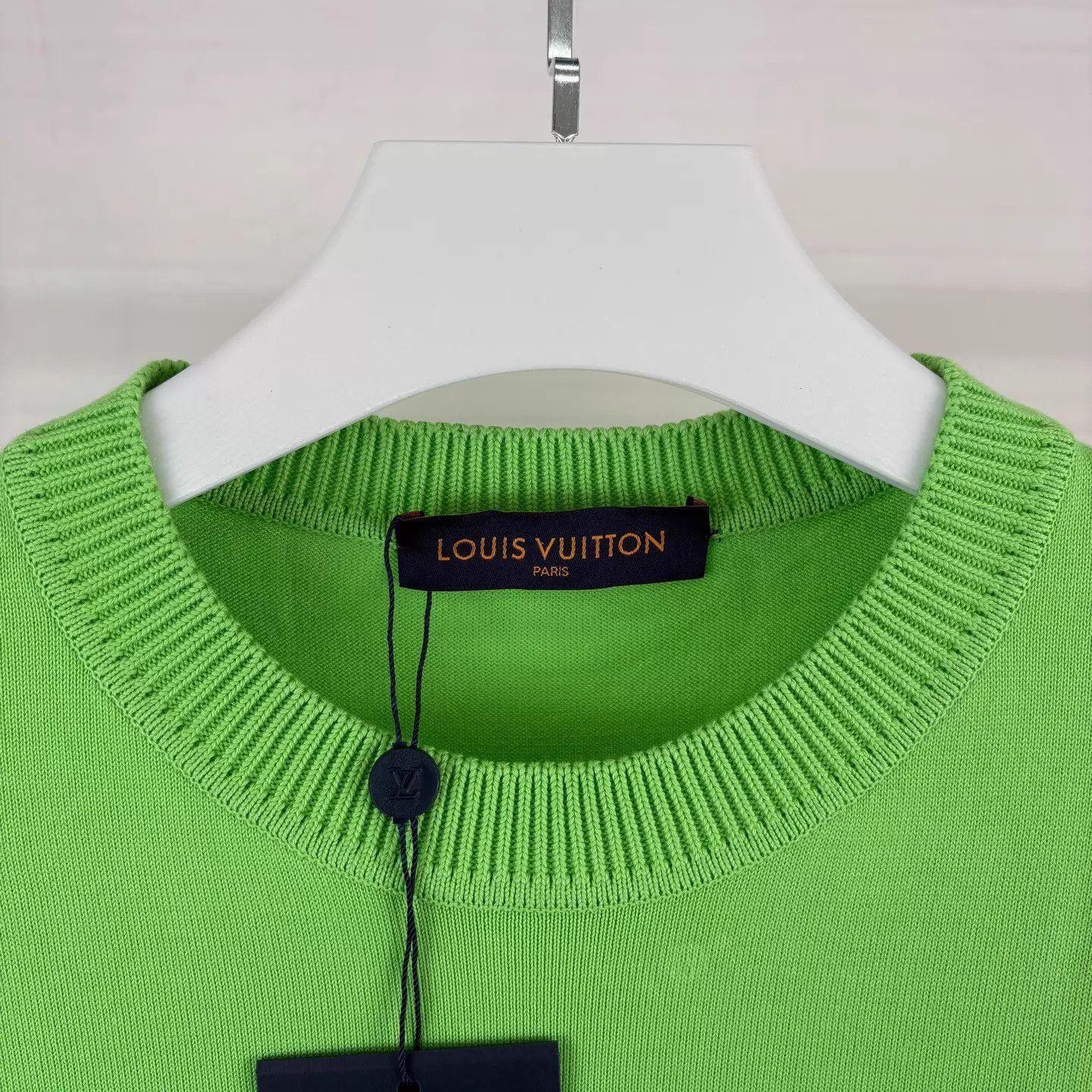 Louis Vuitton Louis Vuitton Green Pin Short Sleeve XL NEW Size US XL / EU 56 / 4 - 3 Thumbnail