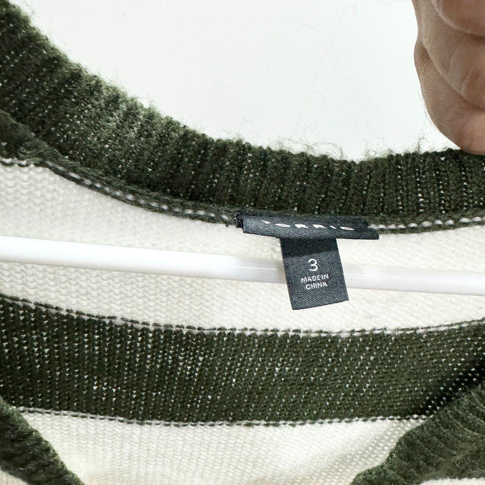 Other Torrid Women’s Olive Green Striped Knit Sweater, Size XL Size XL / US 12-14 / IT 48-50 - 4 Thumbnail