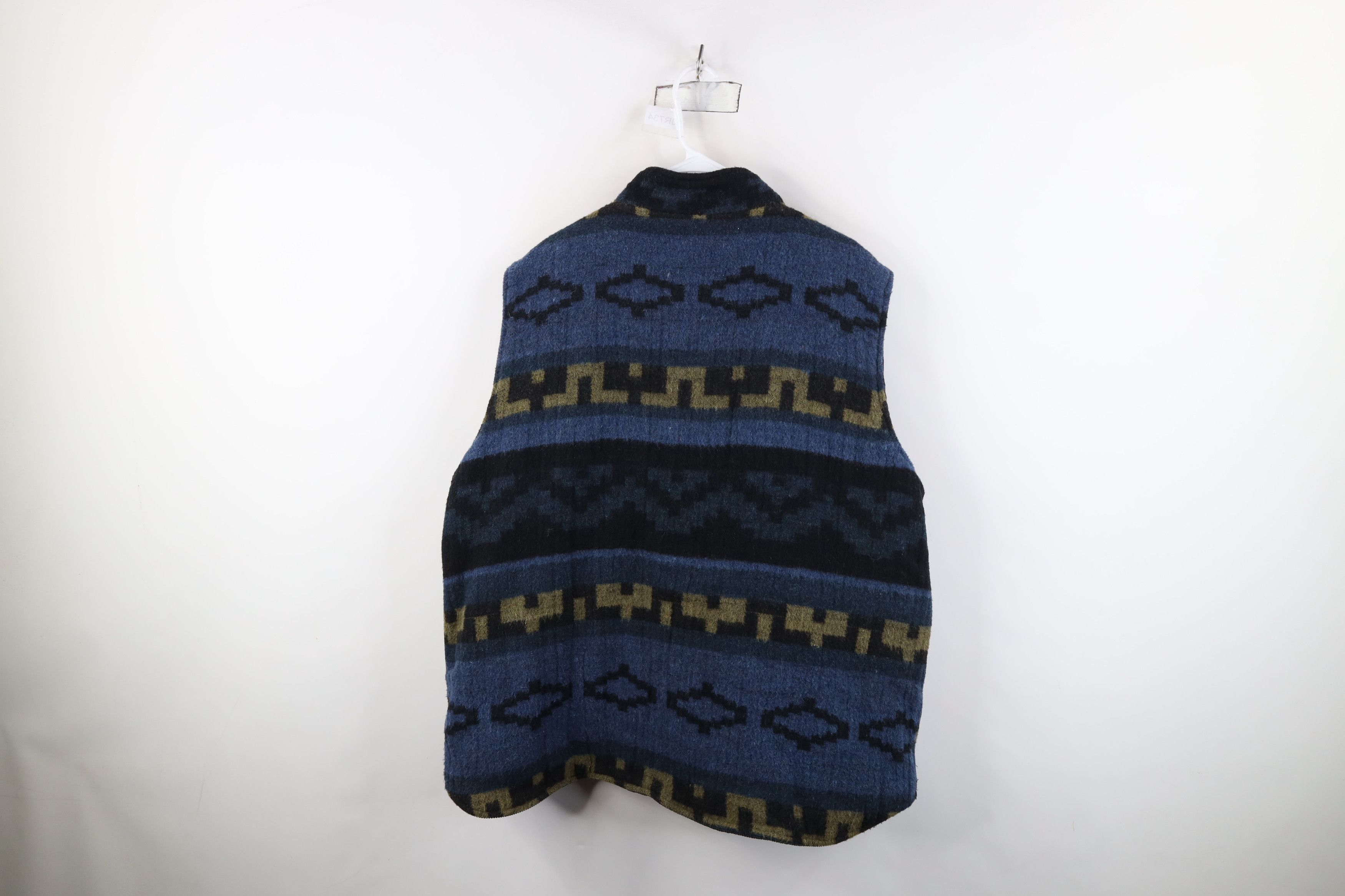 Vintage Vintage 90s Streetwear Reversible Blanket Southwestern Vest Size US XXL / EU 58 / 5 - 8 Thumbnail