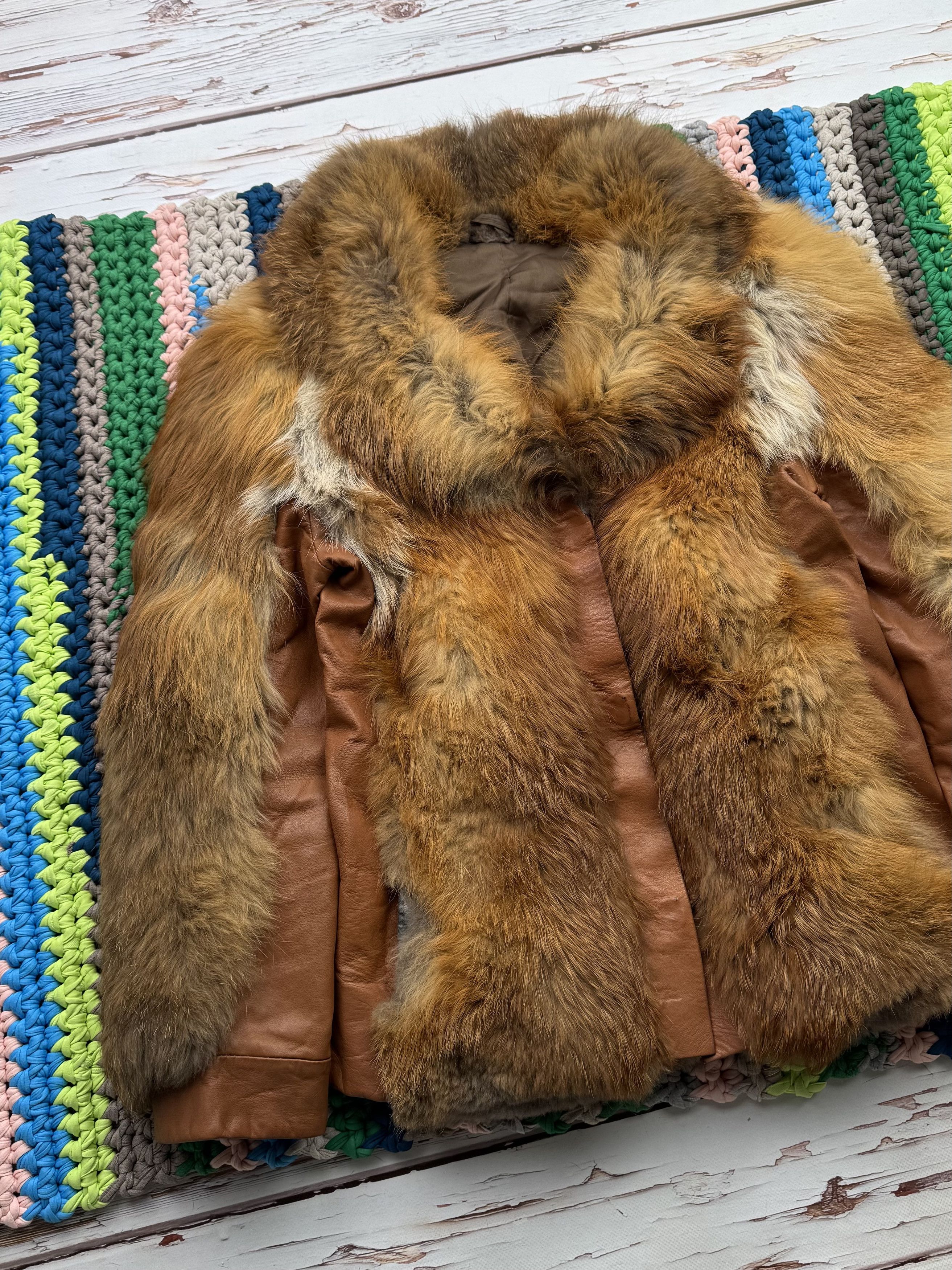 Vintage Vintage Real Fur Jacket (D15) Size M / US 6-8 / IT 42-44 - 2 Thumbnail