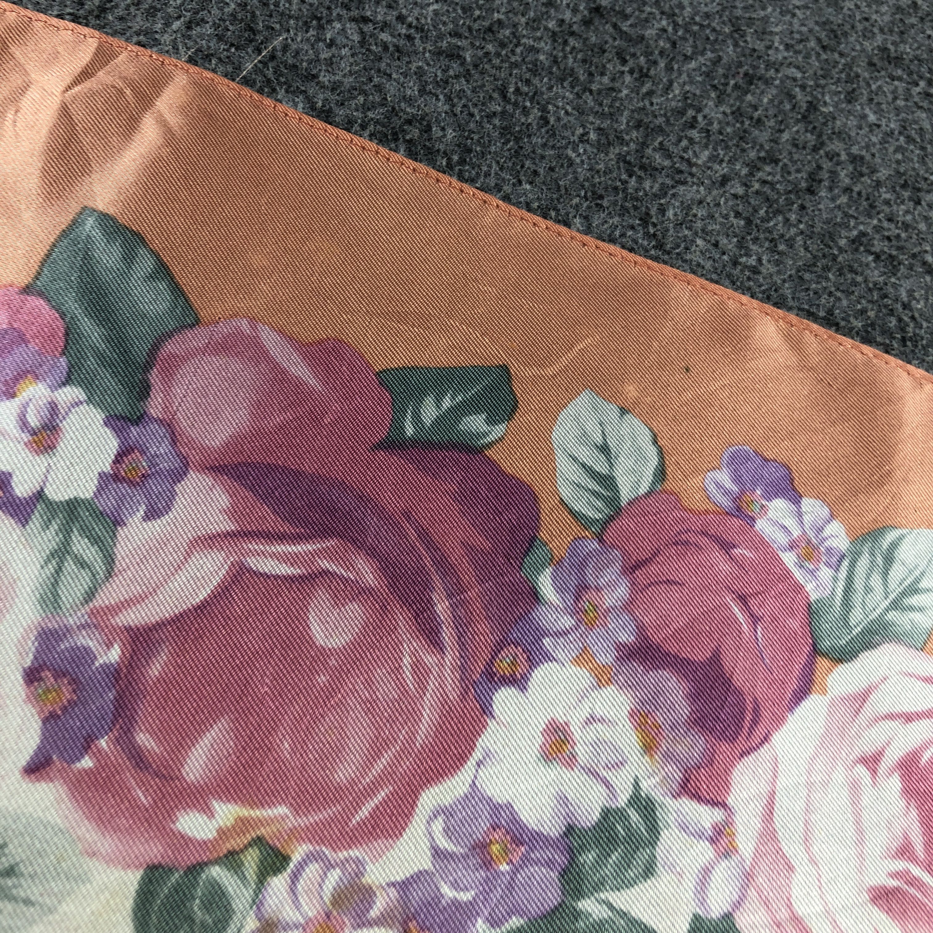 Vintage Vintage Luxury Floral Baroque Silk Scarf M1331 Size ONE SIZE - 11 Thumbnail