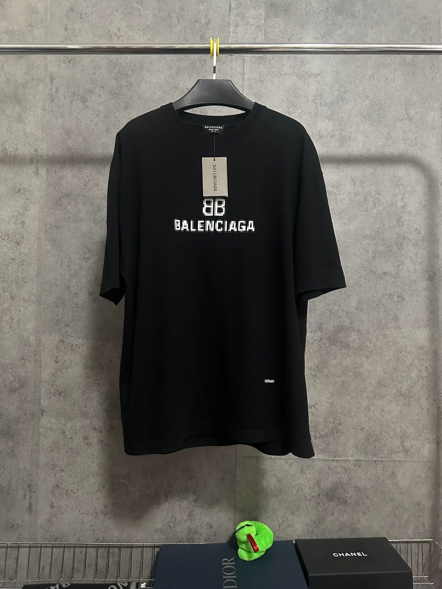Balenciaga Balenciaga Double B Mosaic Short Sleeve T-shirt Size US M / EU 48-50 / 2 - 1 Thumbnail
