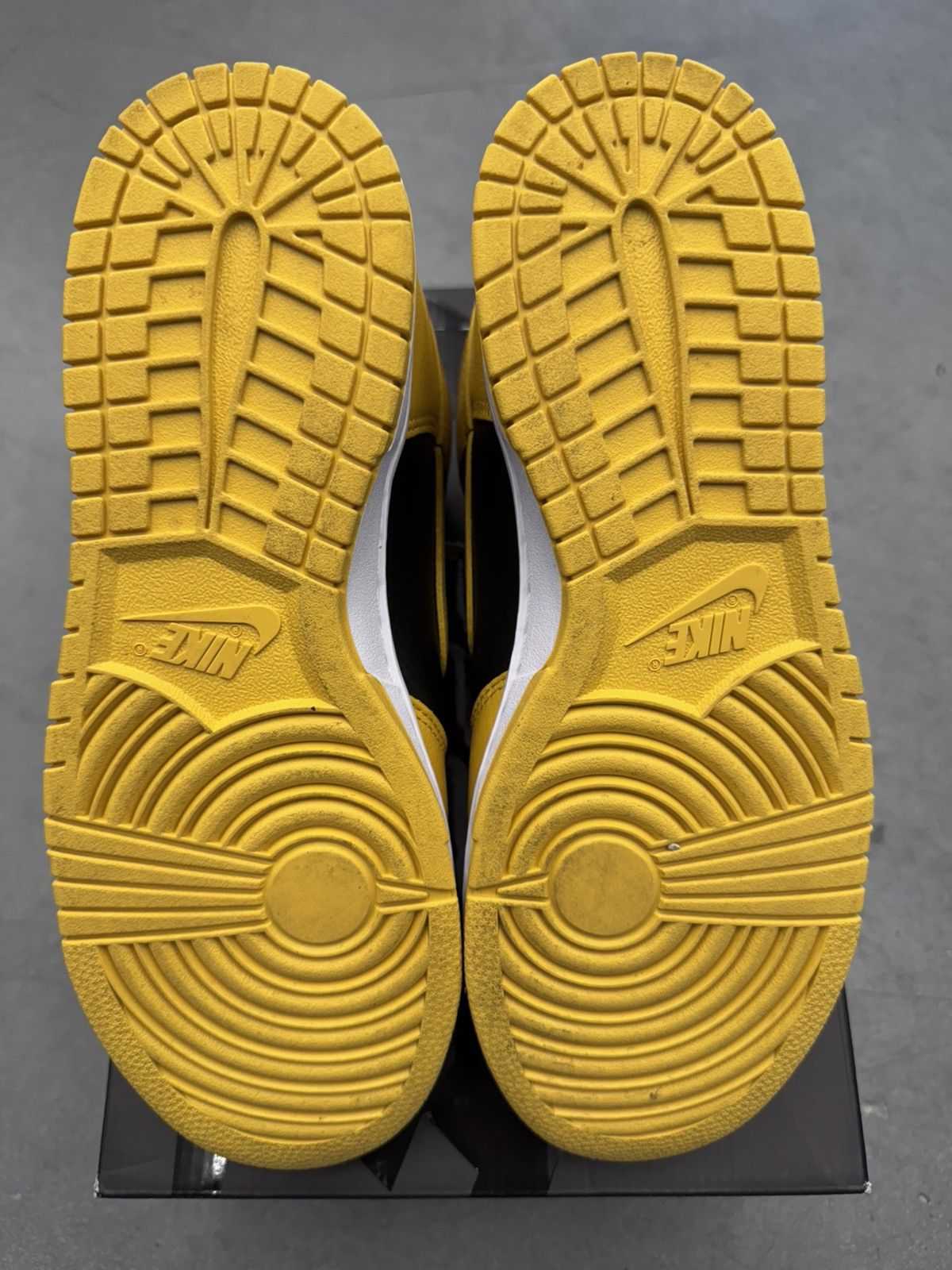Nike 2024 Nike Dunk High Wu-Tang Size US 8.5 / EU 41-42 - 11 Thumbnail