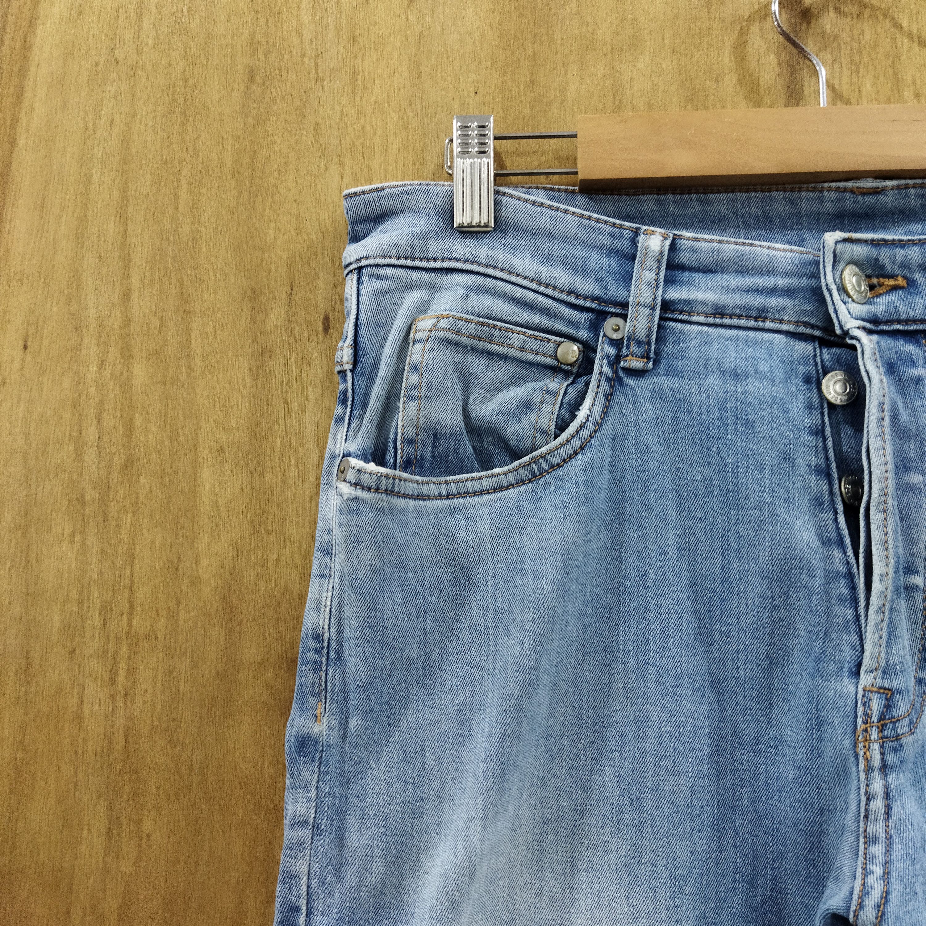 Japanese Brand SKINNY DENIM LIGHY BLUE JEANS PANTS Size US 32 / EU 48 - 4 Thumbnail