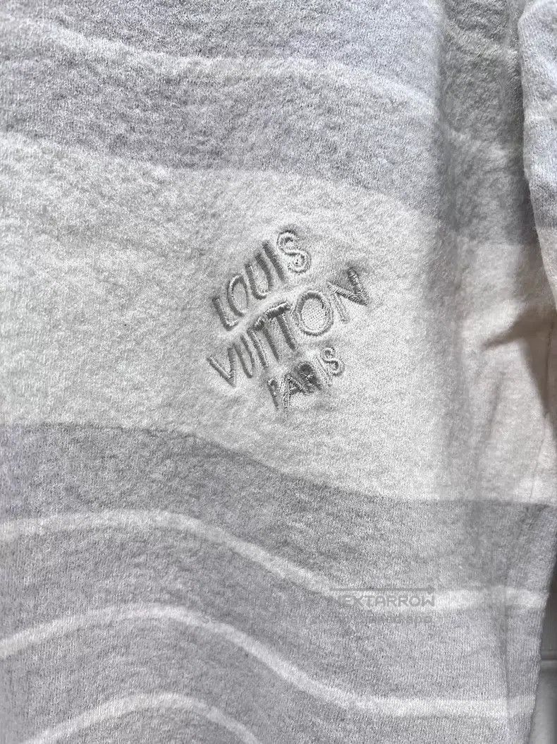Louis Vuitton Louis Vuitton Monogram embroidered logo striped cardigan s Size US S / EU 44-46 / 1 - 3 Thumbnail