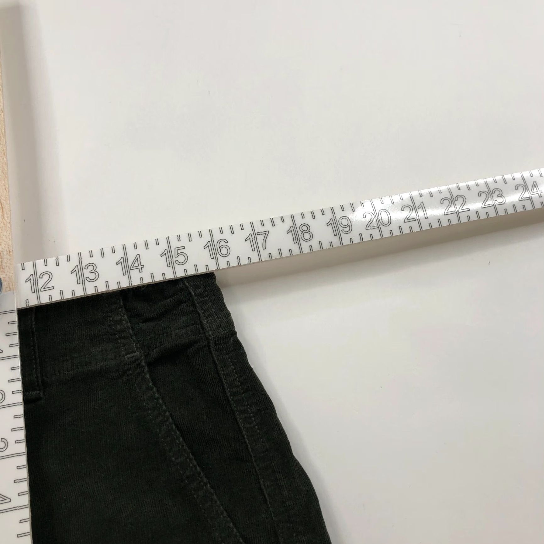 Citizens Of Humanity Citizens Of Humanity 27 (Fit 31W 25L) Mid Rise Corduroy Jogger Pants Green HRJ Size 27" / US 4 / IT 40 - 6 Thumbnail