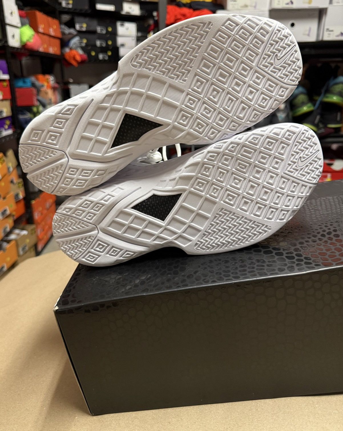 Nike Nike Zoom Air Kobe III 3 Protro Halo Men’s size 7.5 NEW! Size US 7.5 / EU 40-41 - 5 Thumbnail