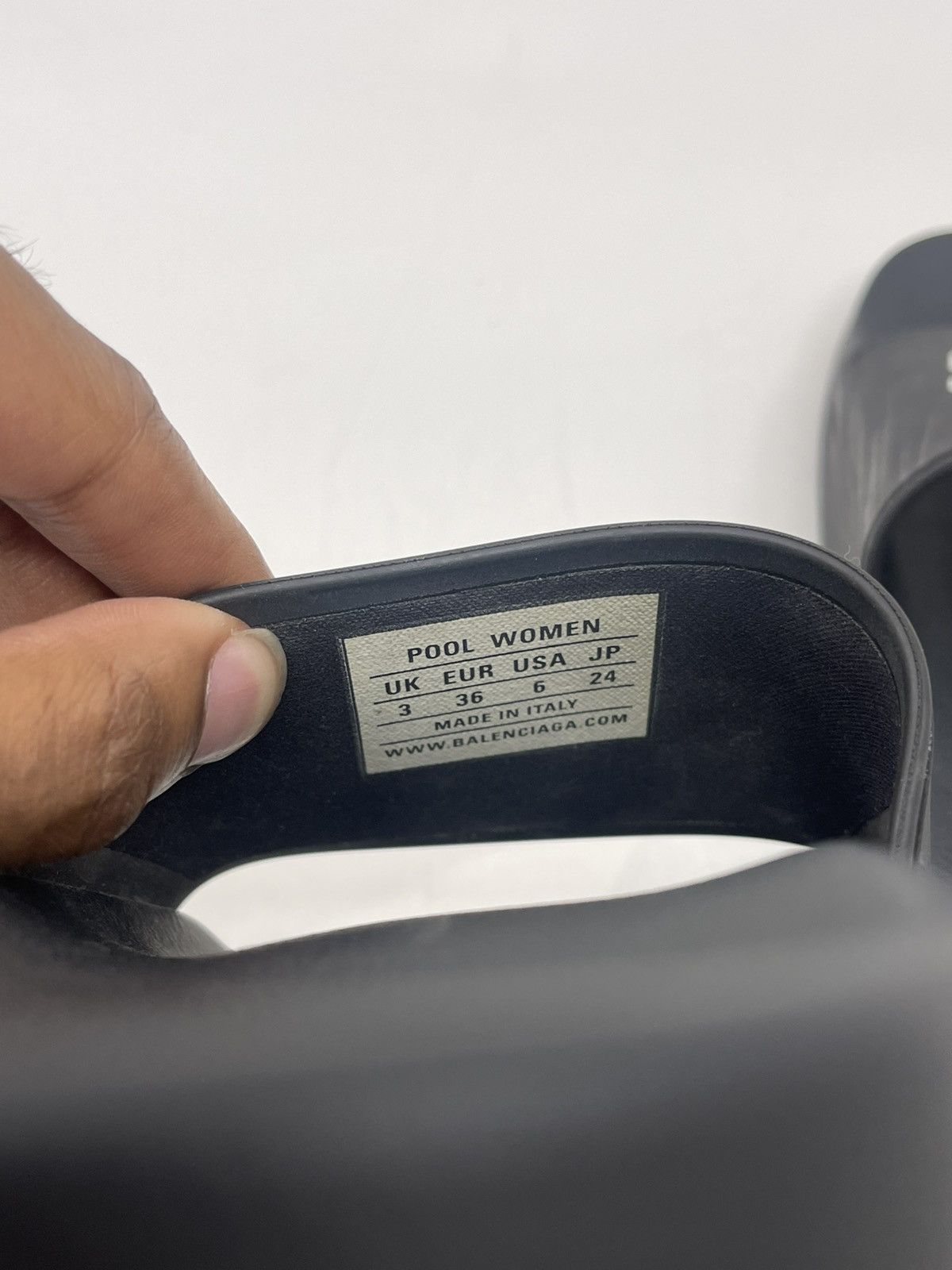 Balenciaga Balenciaga Logo Print Slides Sz 6 Size US 6 / EU 39 - 4 Thumbnail