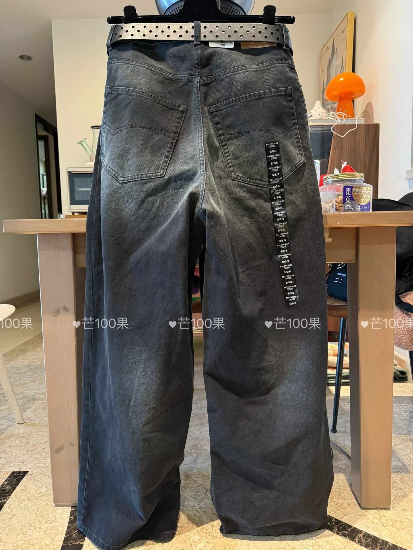 Balenciaga Balenciaga 24SS Baggy Jeans Size Label Print Size US 34 / EU 50 - 1 Thumbnail