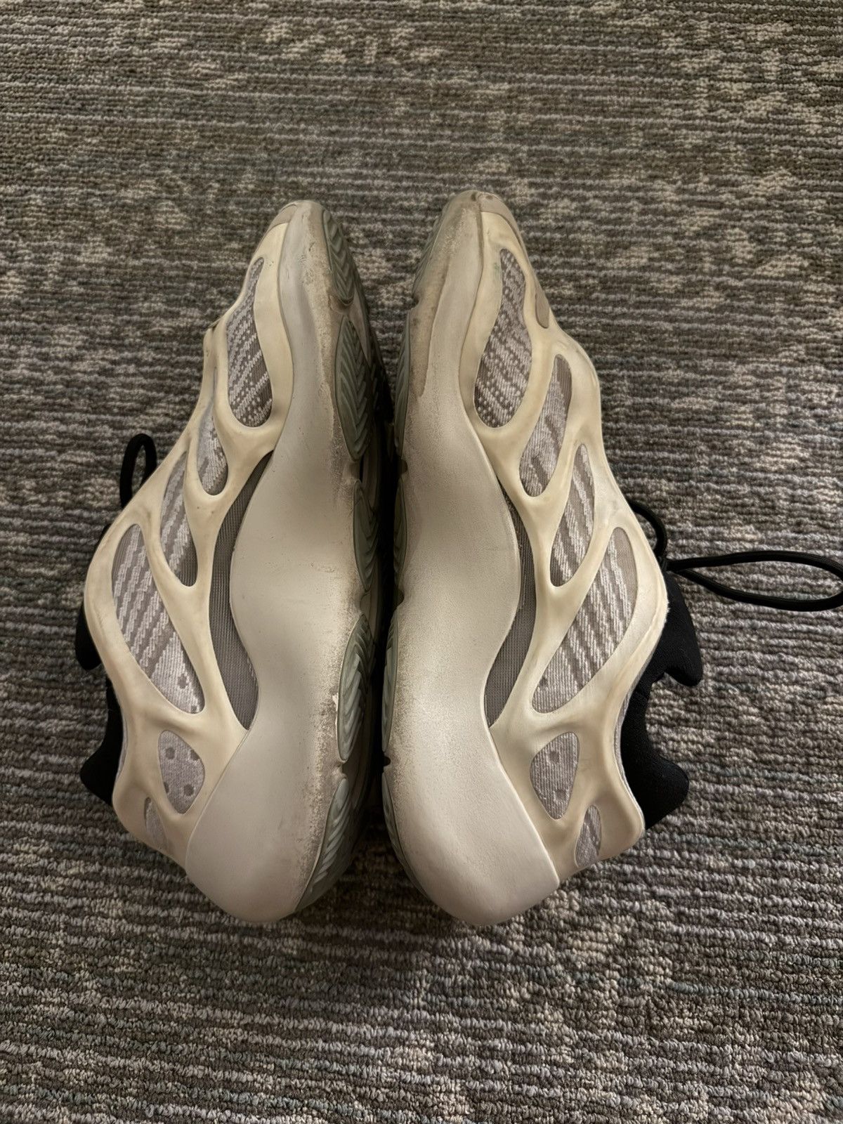 Adidas Adidas Yeezy 700 V3 “Azael” Size US 12 / EU 45 - 4 Thumbnail